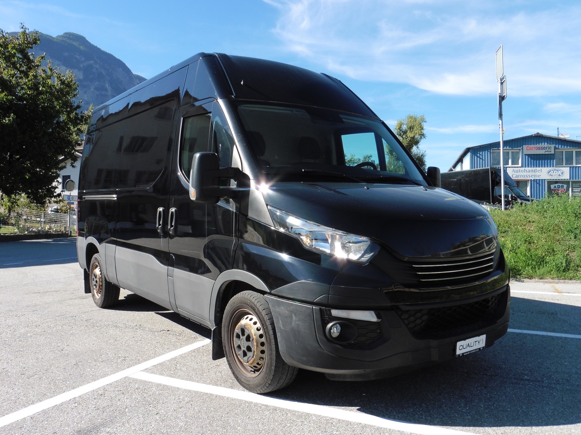 IVECO 33S12V-image-1