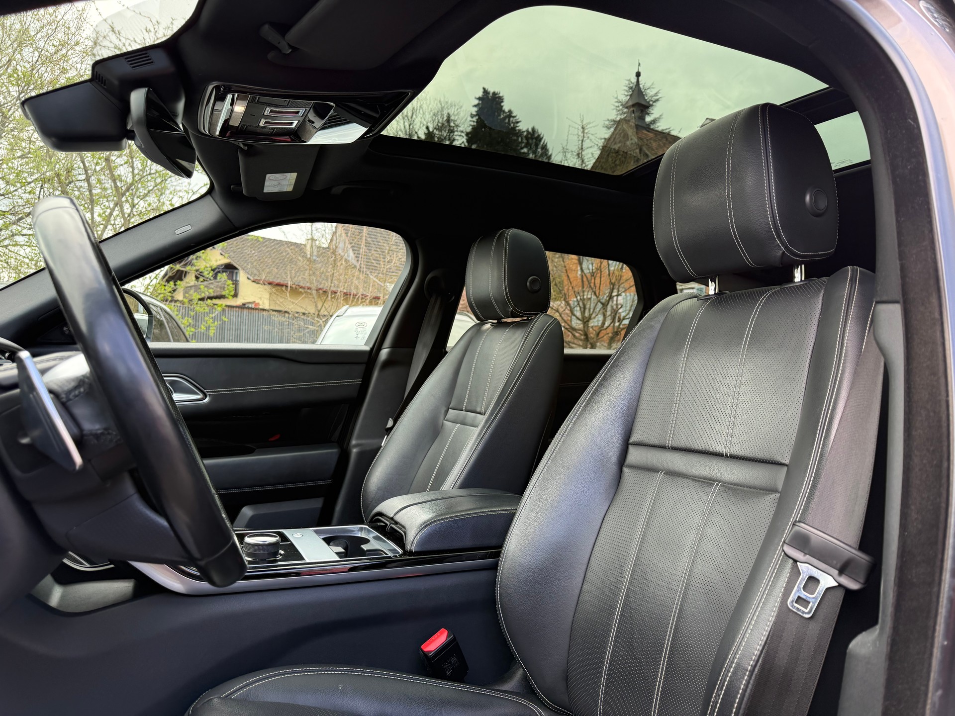 LAND ROVER Range Rover Velar R-Dynamic P 300 SE Automatic-image-9