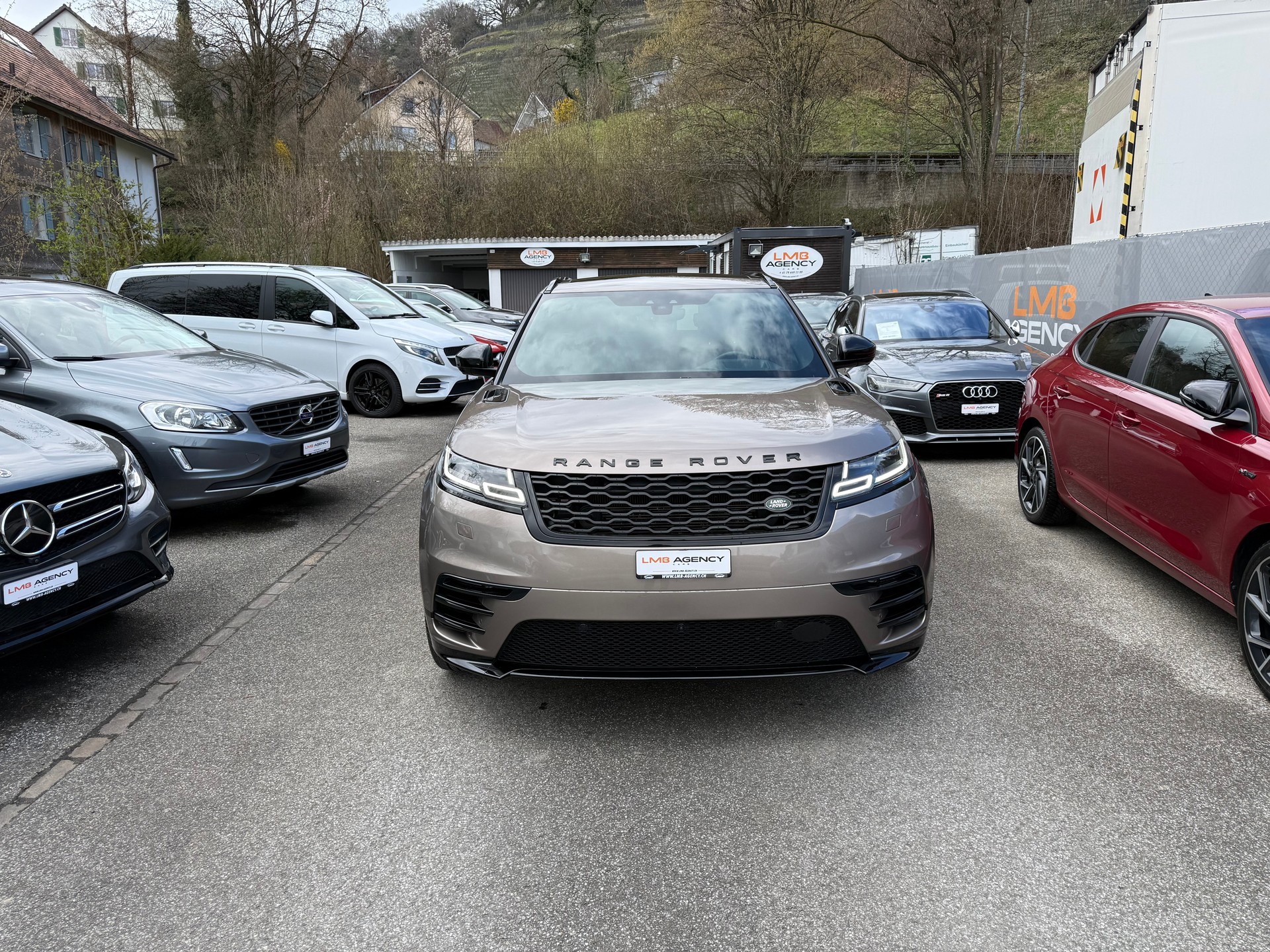 LAND ROVER Range Rover Velar R-Dynamic P 300 SE Automatic-image-1