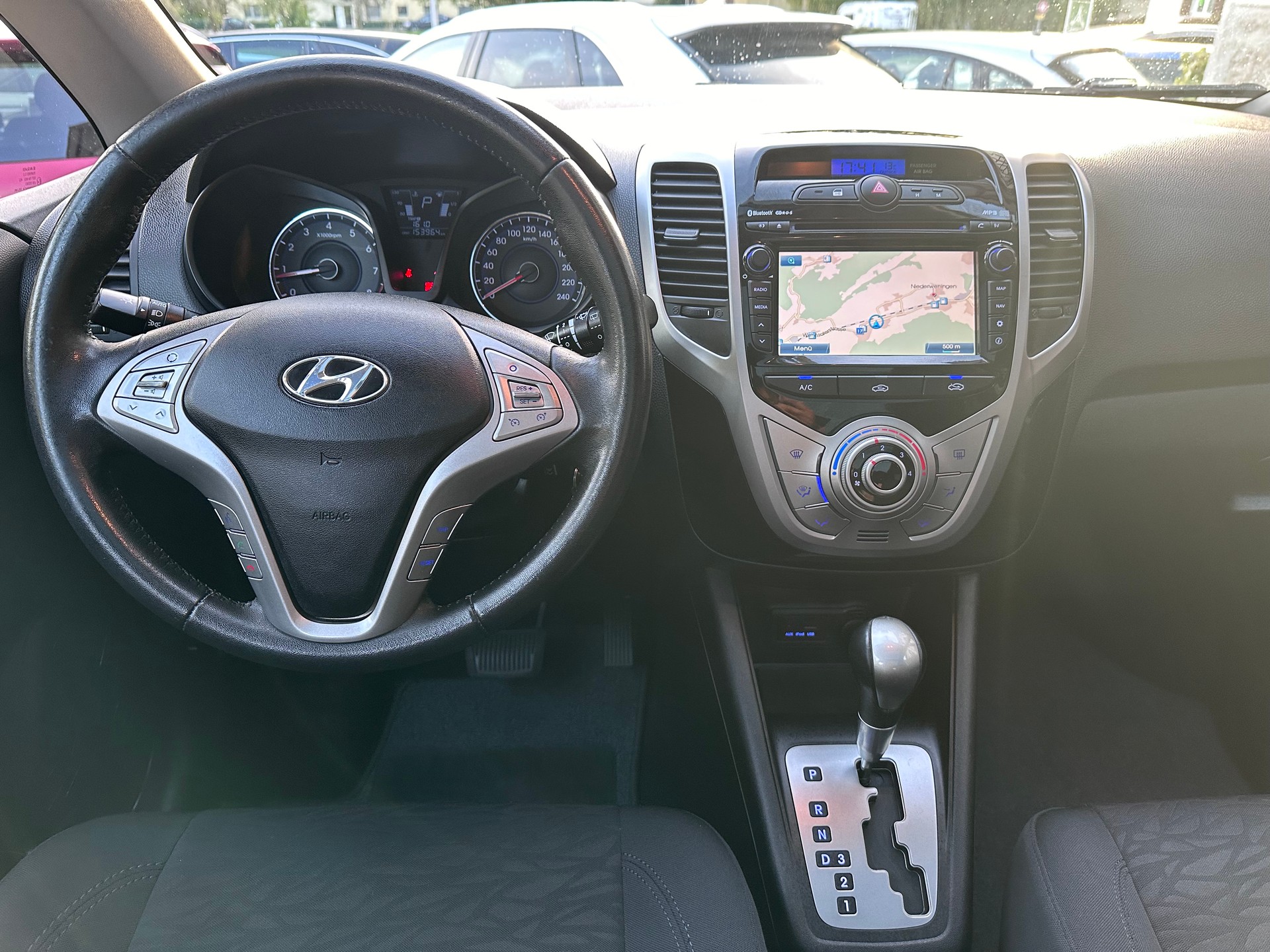 HYUNDAI iX20 1.6 Style Automatic-image-7