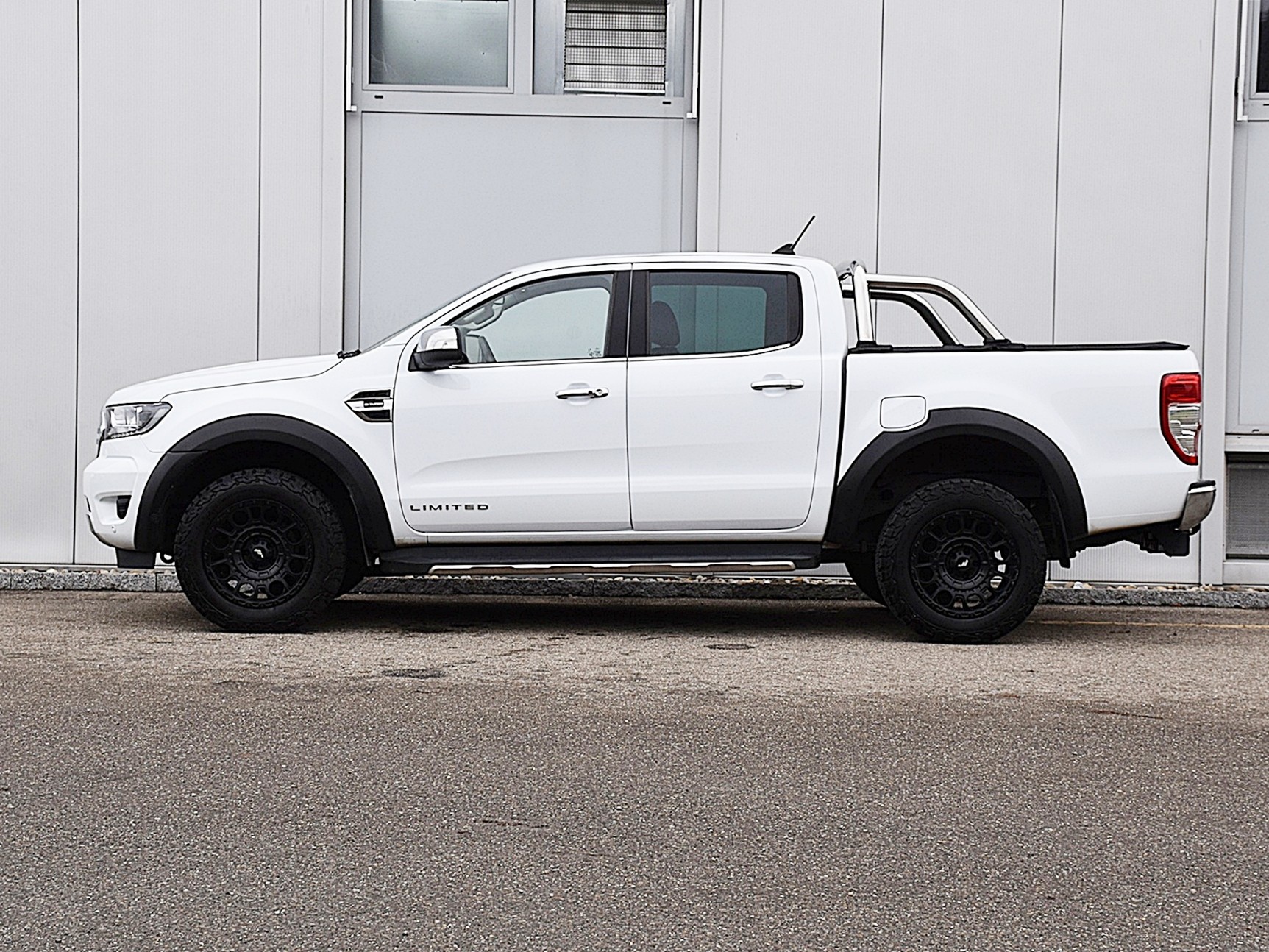 FORD Ranger Limited 2.0 Eco Blue 4x4 Automat Pick-Up Doppelkabine-image-2