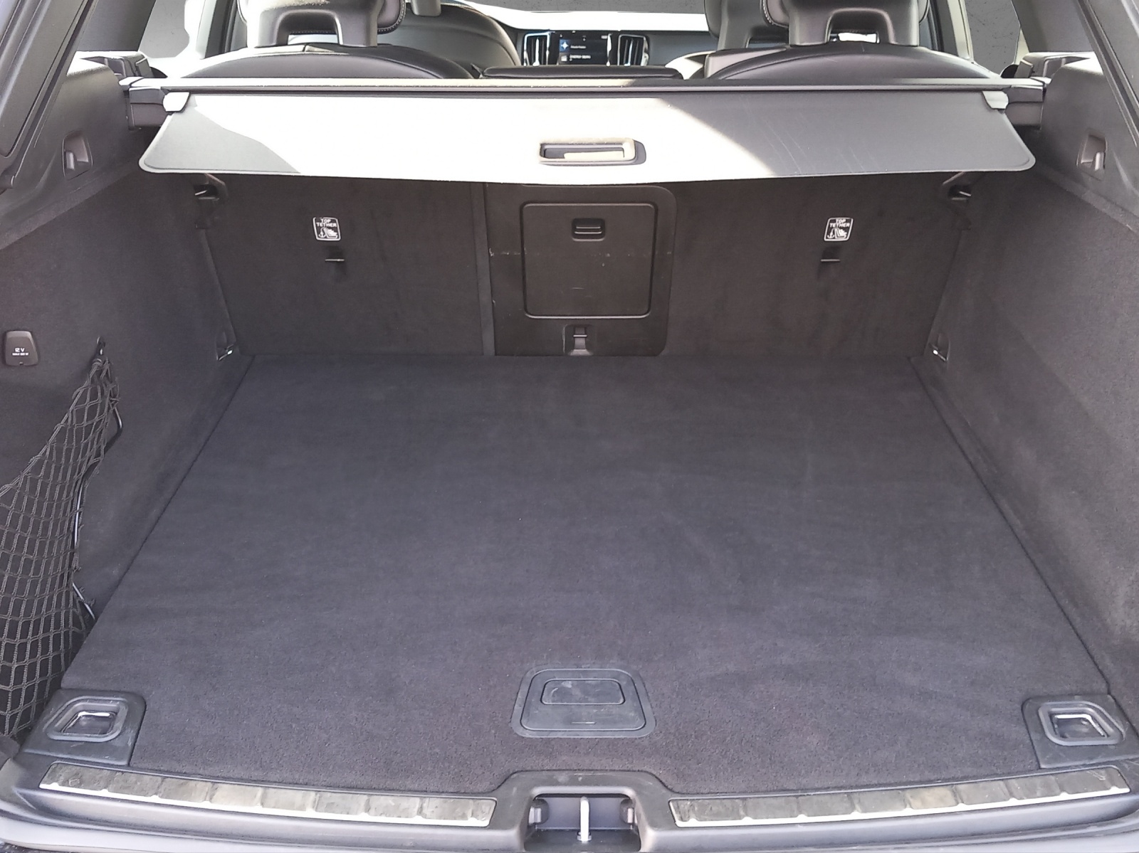 VOLVO XC60 2.0 T5 R-Design-image-20