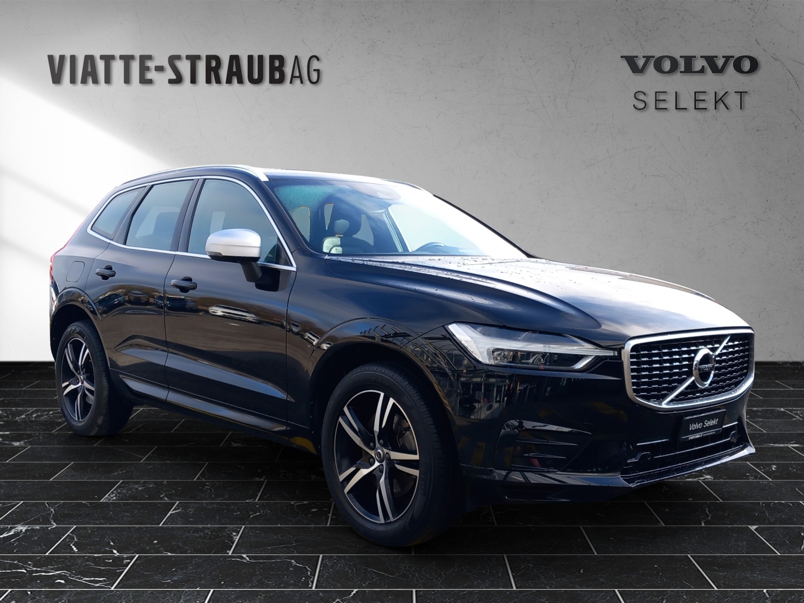VOLVO XC60 2.0 T5 R-Design-image-6