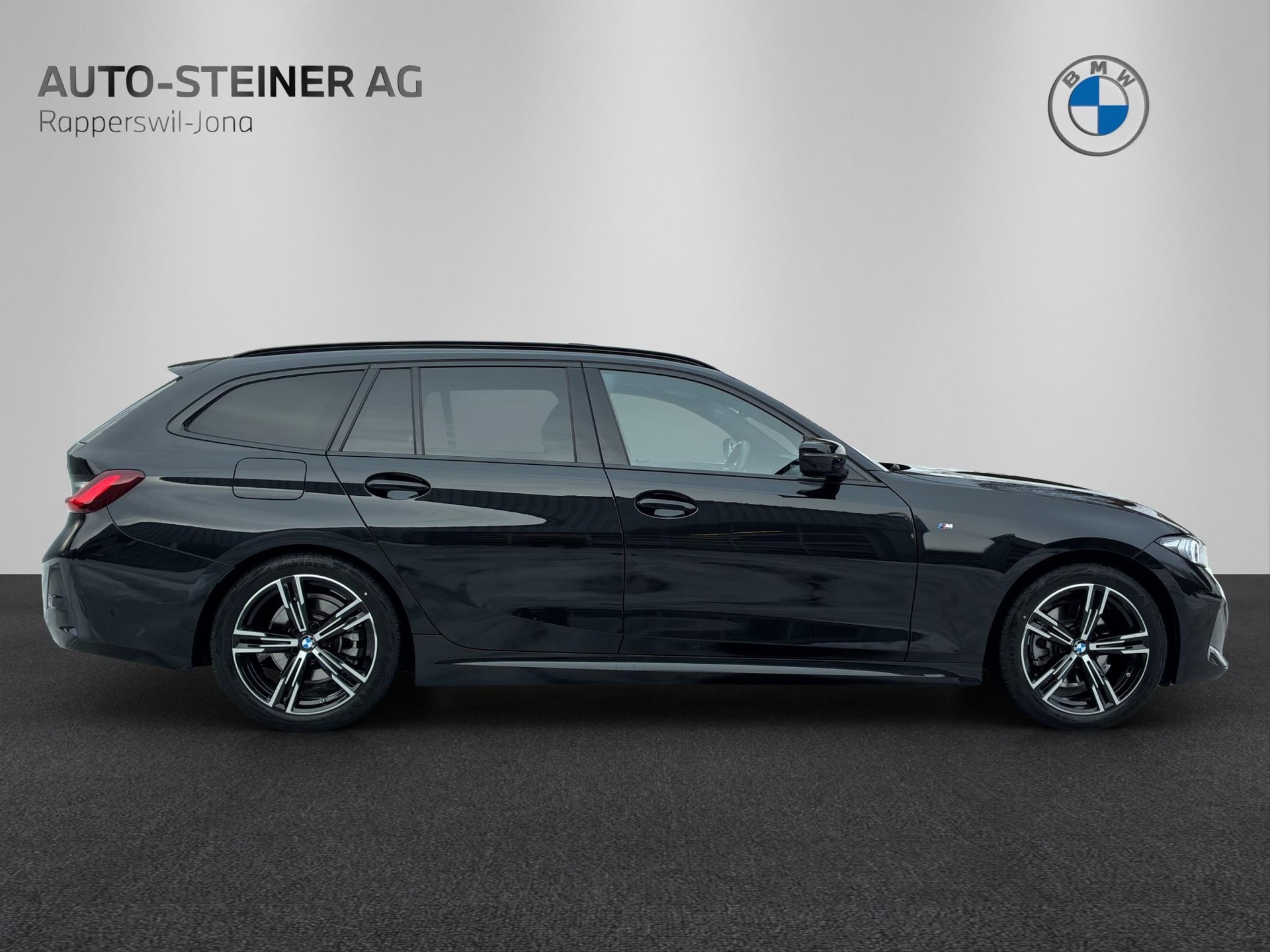 BMW 320d xDrive 48V Touring Steptronic M Sport-image-5