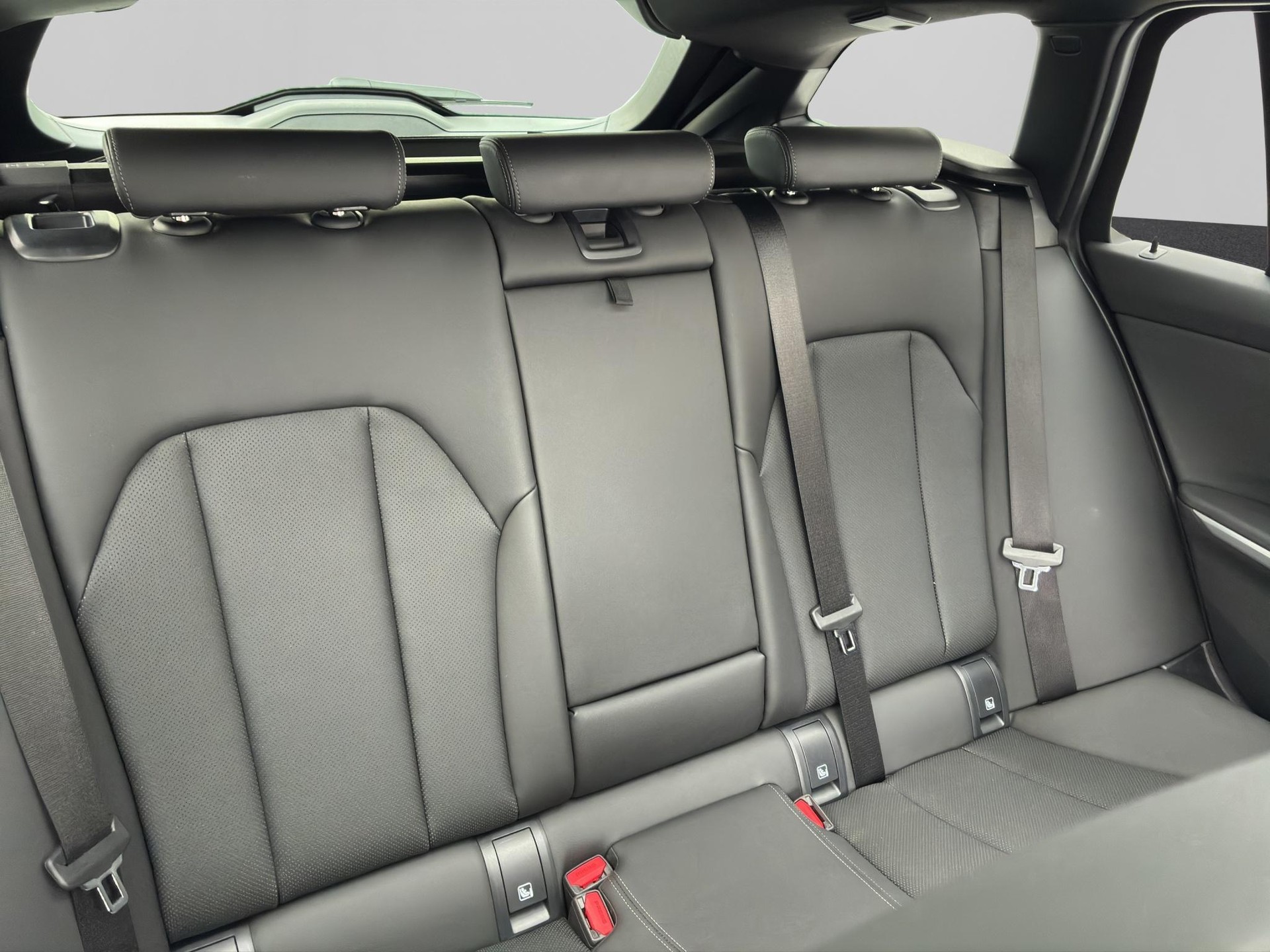 BMW 320d xDrive 48V Touring Steptronic M Sport-image-17