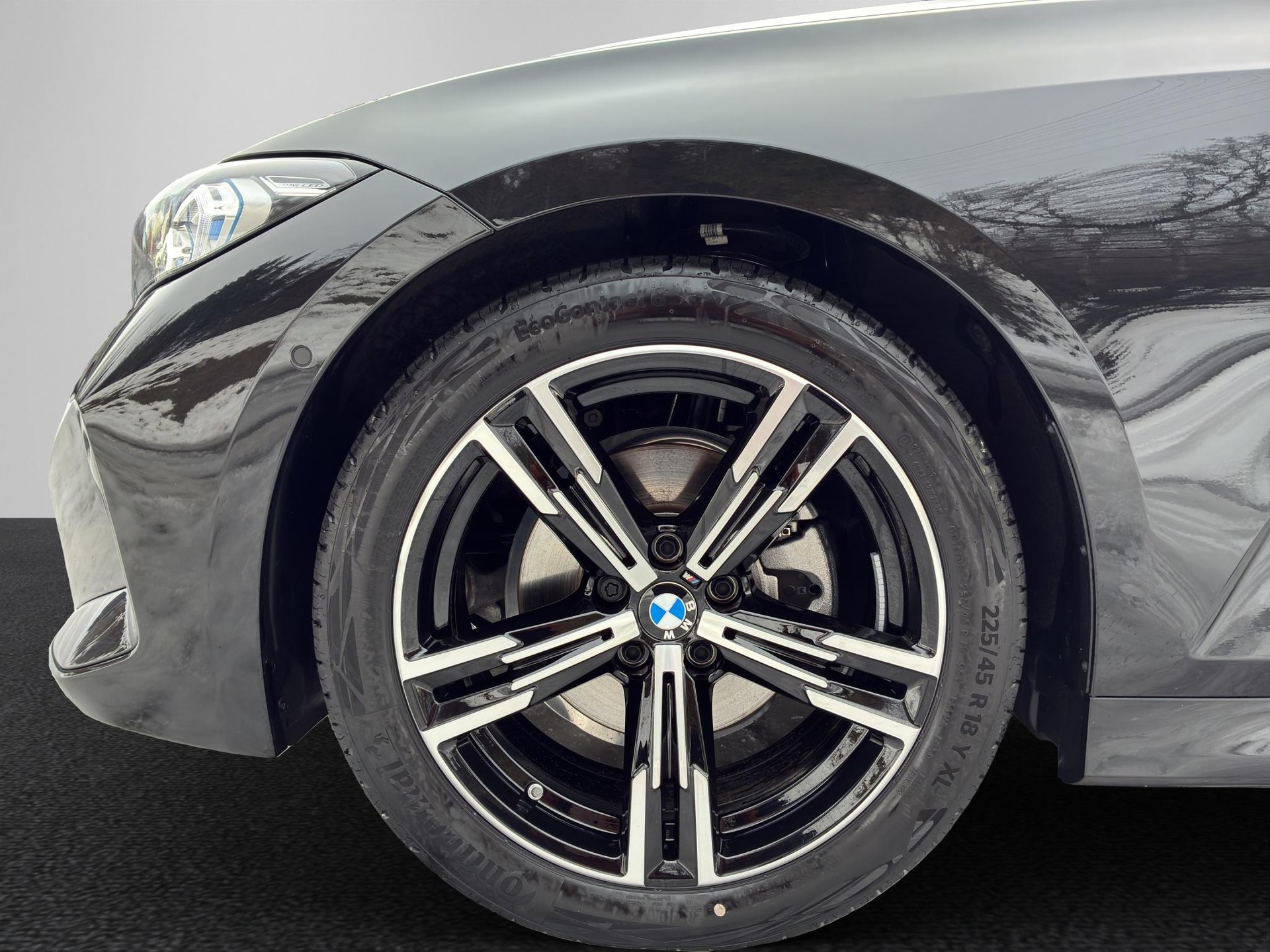 BMW 320d xDrive 48V Touring Steptronic M Sport-image-9
