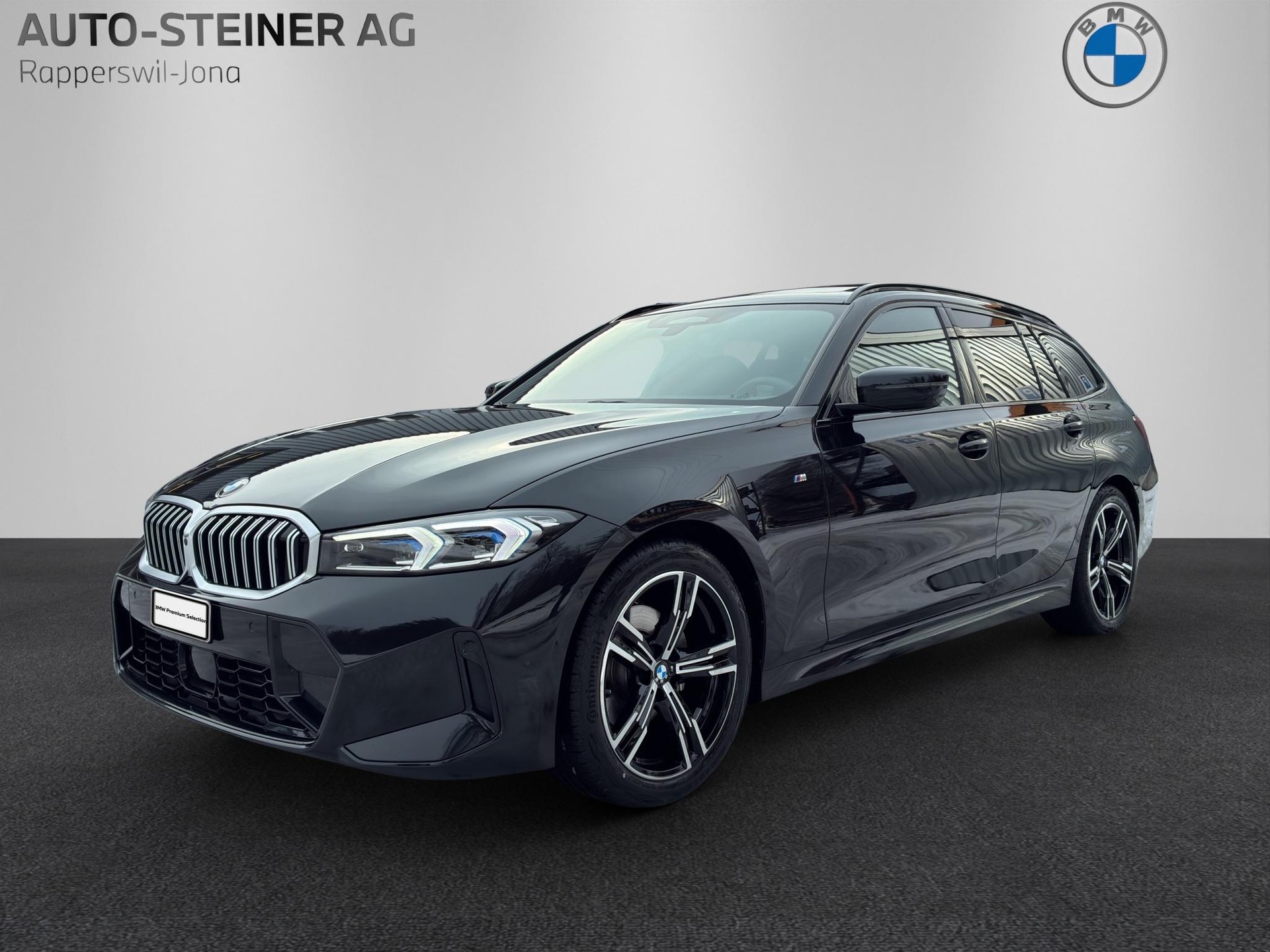 BMW 320d xDrive 48V Touring Steptronic M Sport-image-0