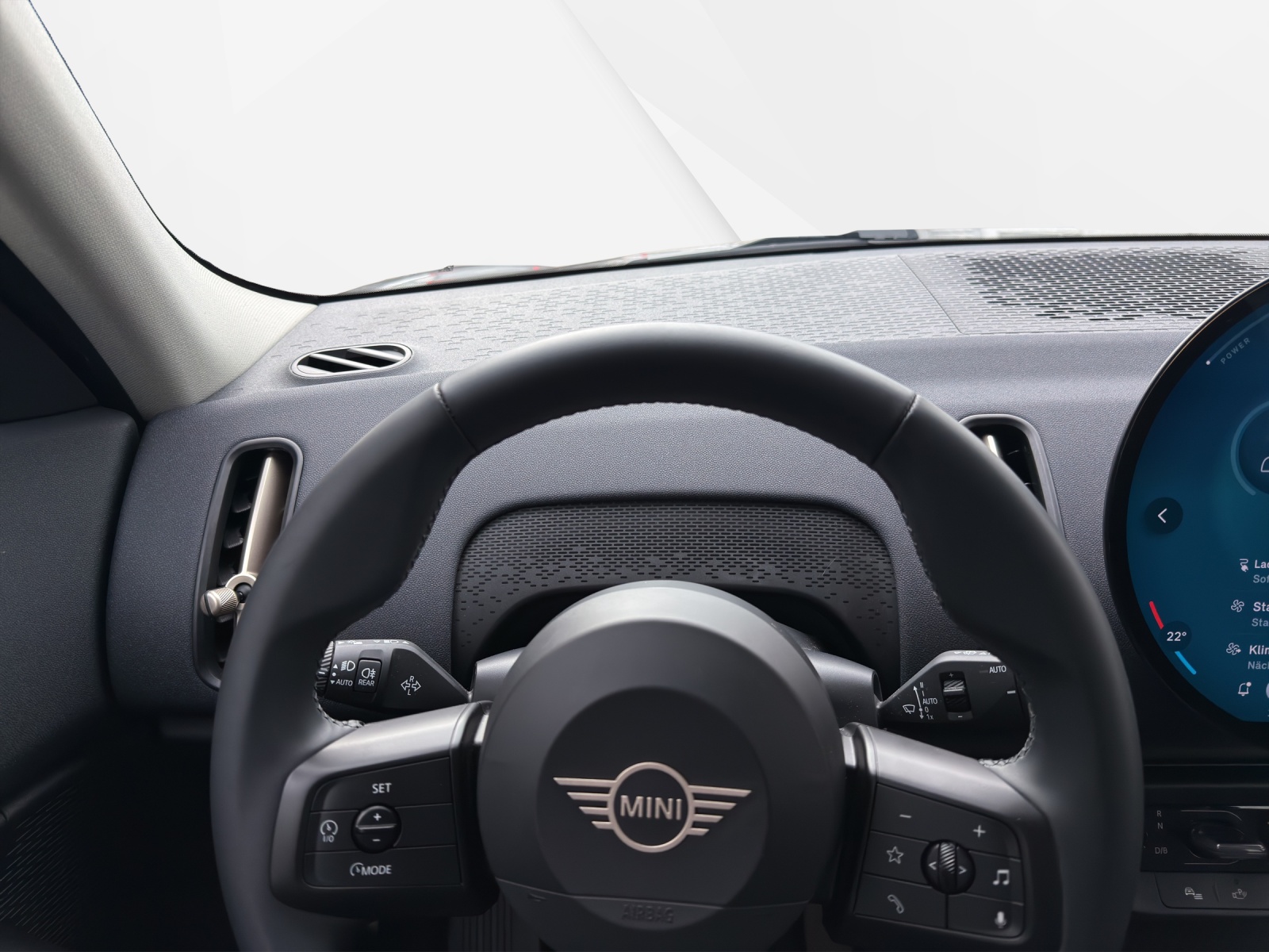 MINI Countryman E-image-15