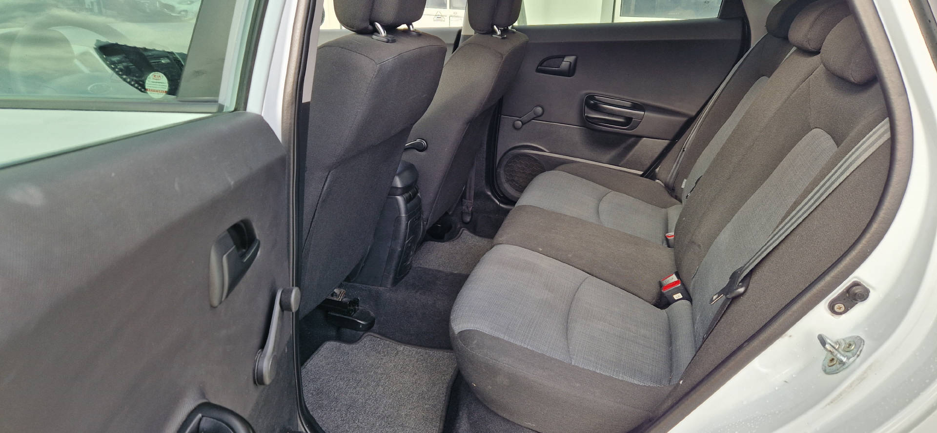 KIA Ceed 1.4 CVVT Seven-image-11