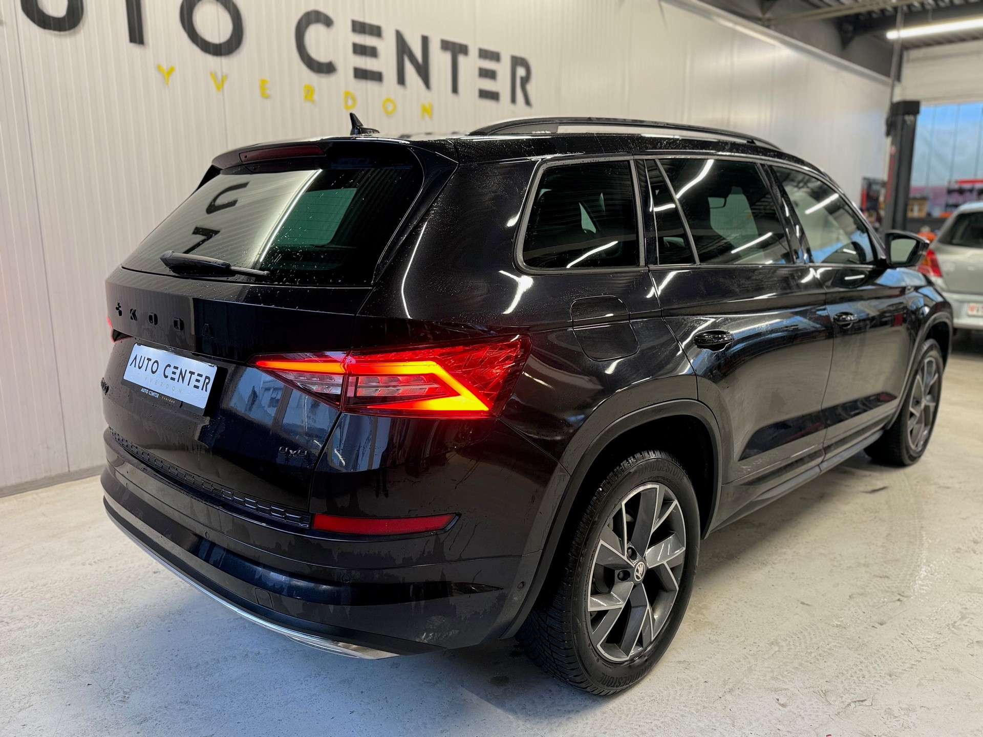 SKODA Kodiaq 2.0 TDI SCR SportLine 4x4 DSG-image-2