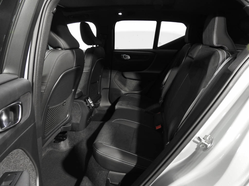 VOLVO EX40 Twin Ultra AWD-image-11