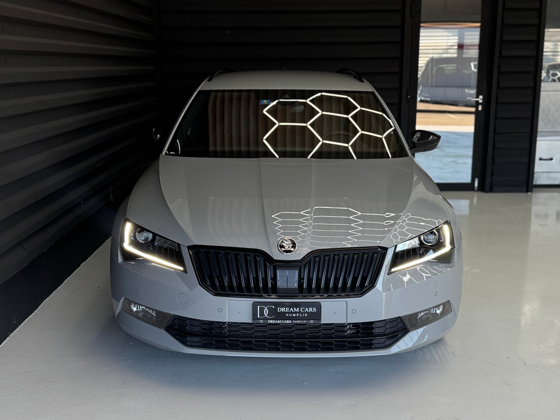 SKODA Superb Combi 2.0 TDi SportLine+ (ABT) 4x4 DSG-image-2