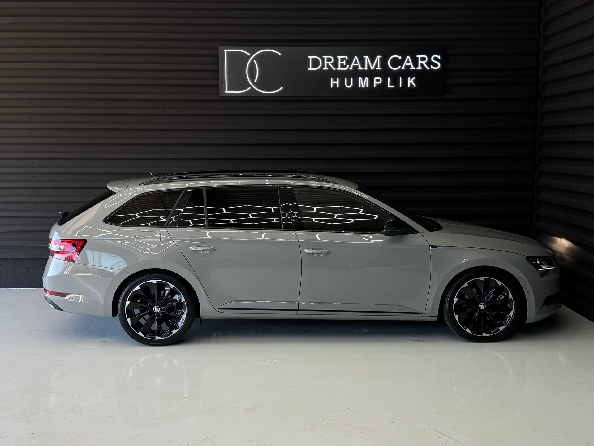 SKODA Superb Combi 2.0 TDi SportLine+ (ABT) 4x4 DSG-image-8
