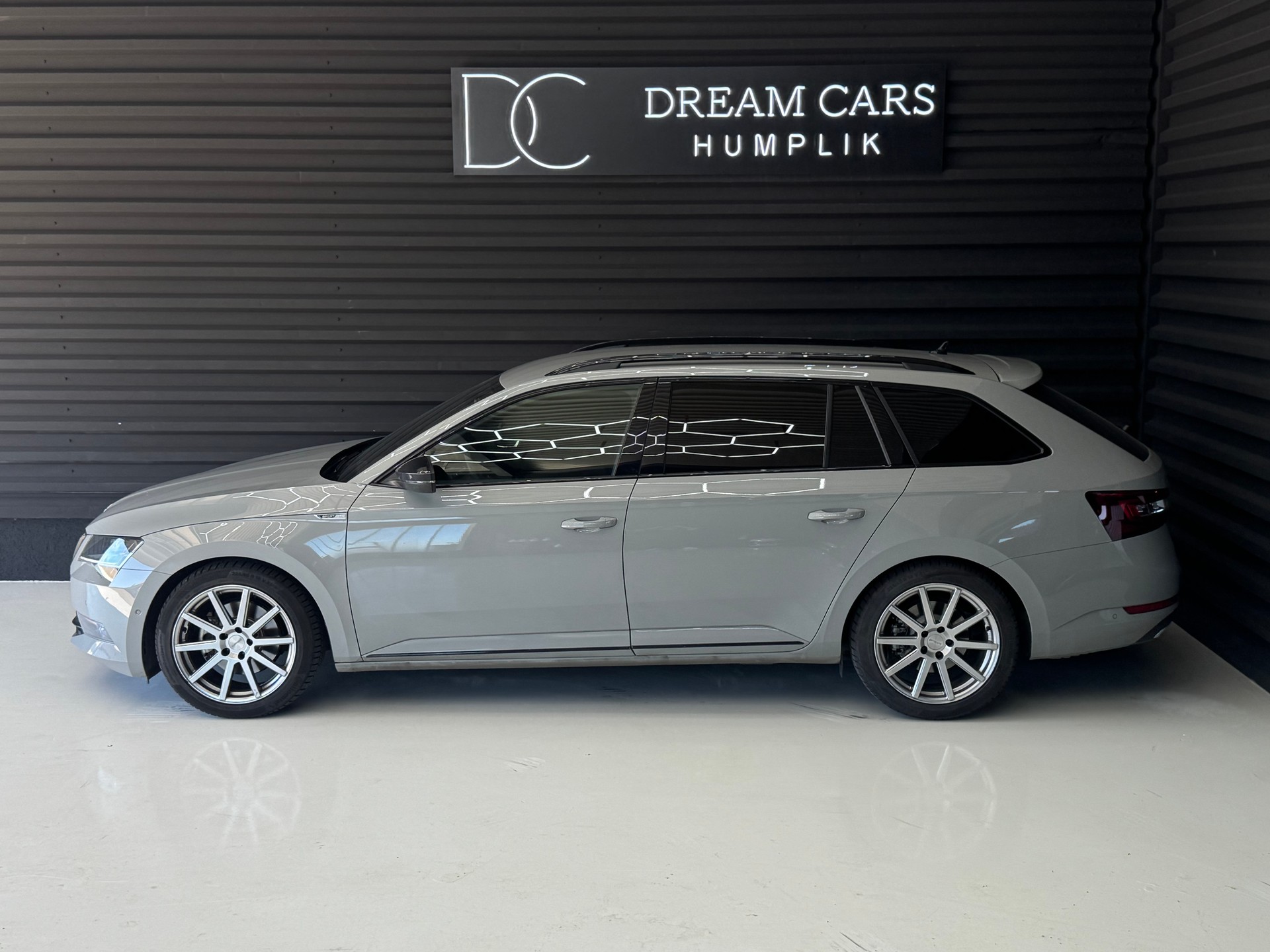 SKODA Superb Combi 2.0 TDi SportLine+ (ABT) 4x4 DSG-image-5