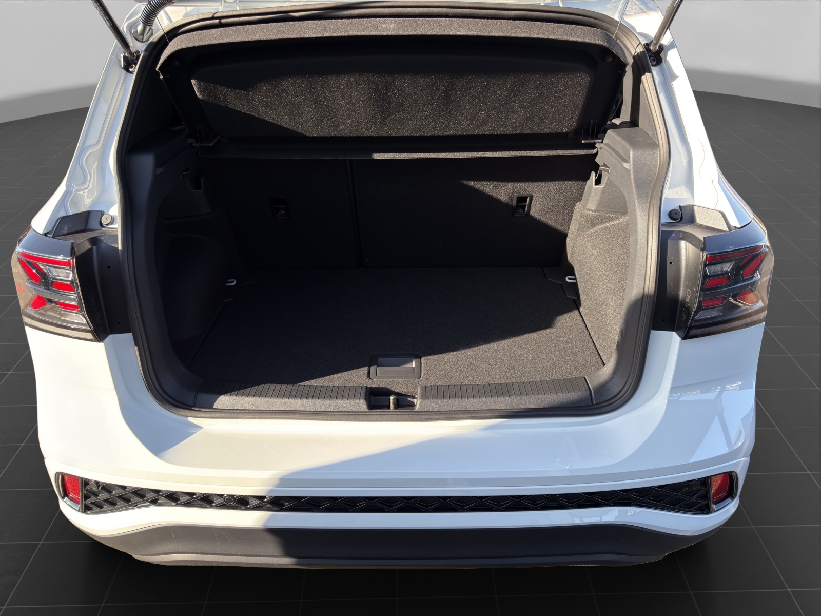 VW T-Cross 1.5 TSI EVO ACT R-Line DSG-image-13