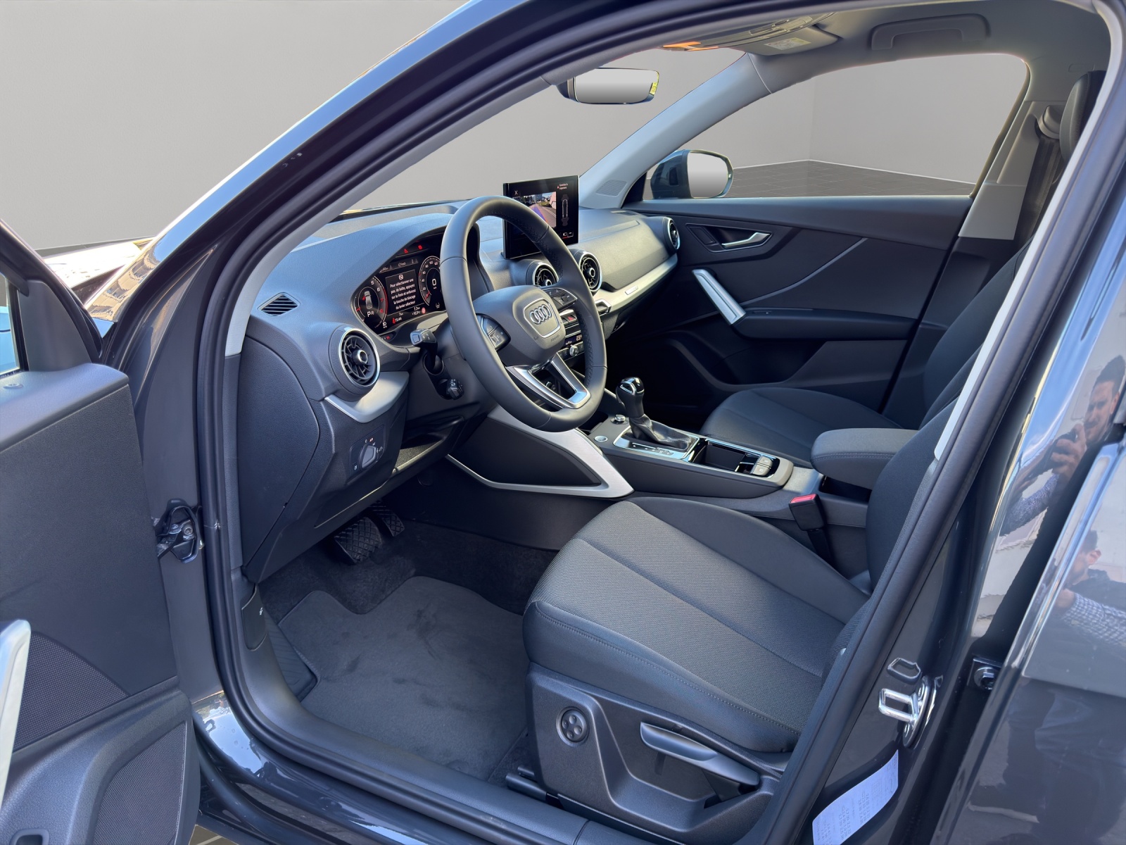 AUDI Q2 40 TFSI Attraction quattro S-tronic-image-5