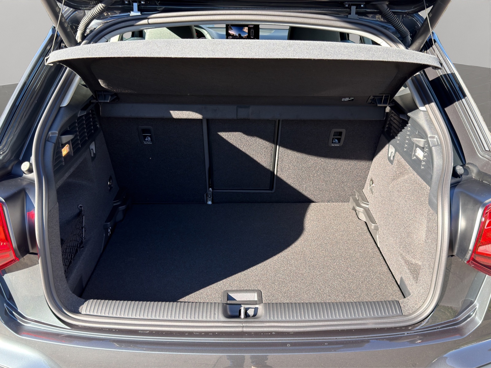 AUDI Q2 40 TFSI Attraction quattro S-tronic-image-9