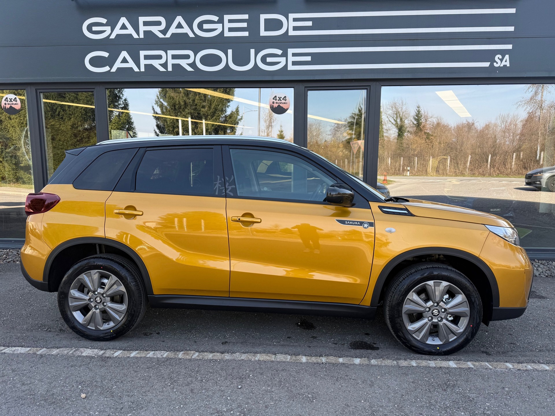 SUZUKI Vitara 1.4 Boosterjet Sakura 4x4 Hybrid Automatic-image-6
