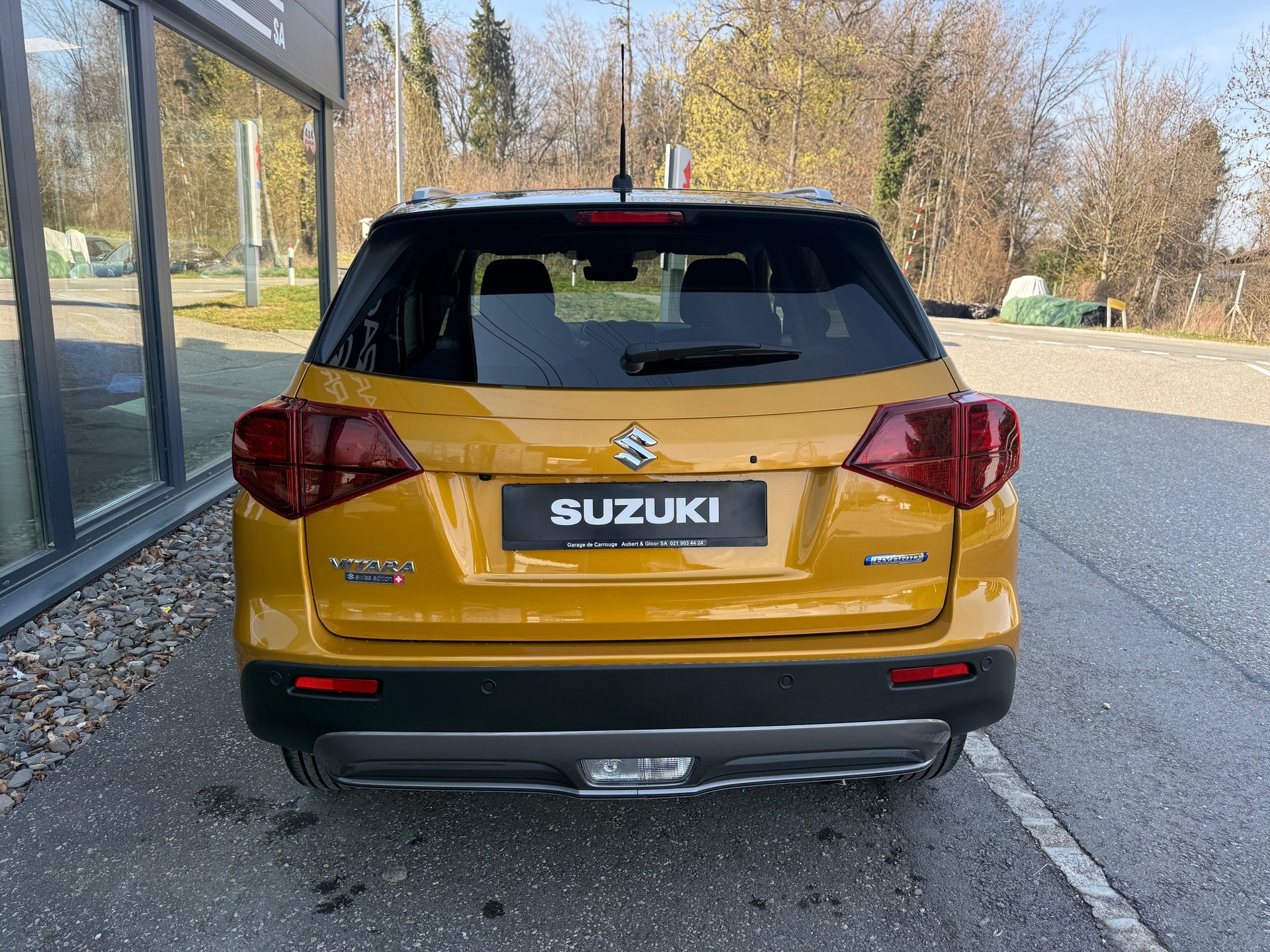 SUZUKI Vitara 1.4 Boosterjet Sakura 4x4 Hybrid Automatic-image-4