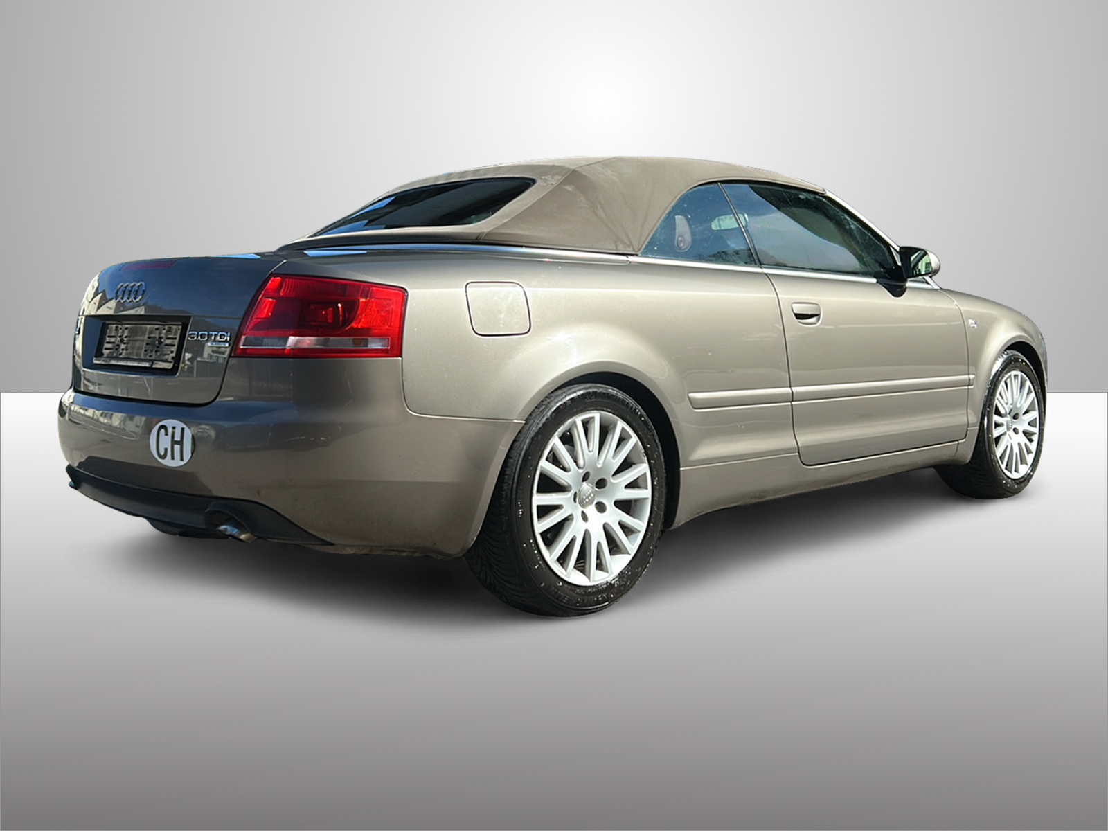 AUDI A4 Cabriolet 3.0 TDI quattro-image-4