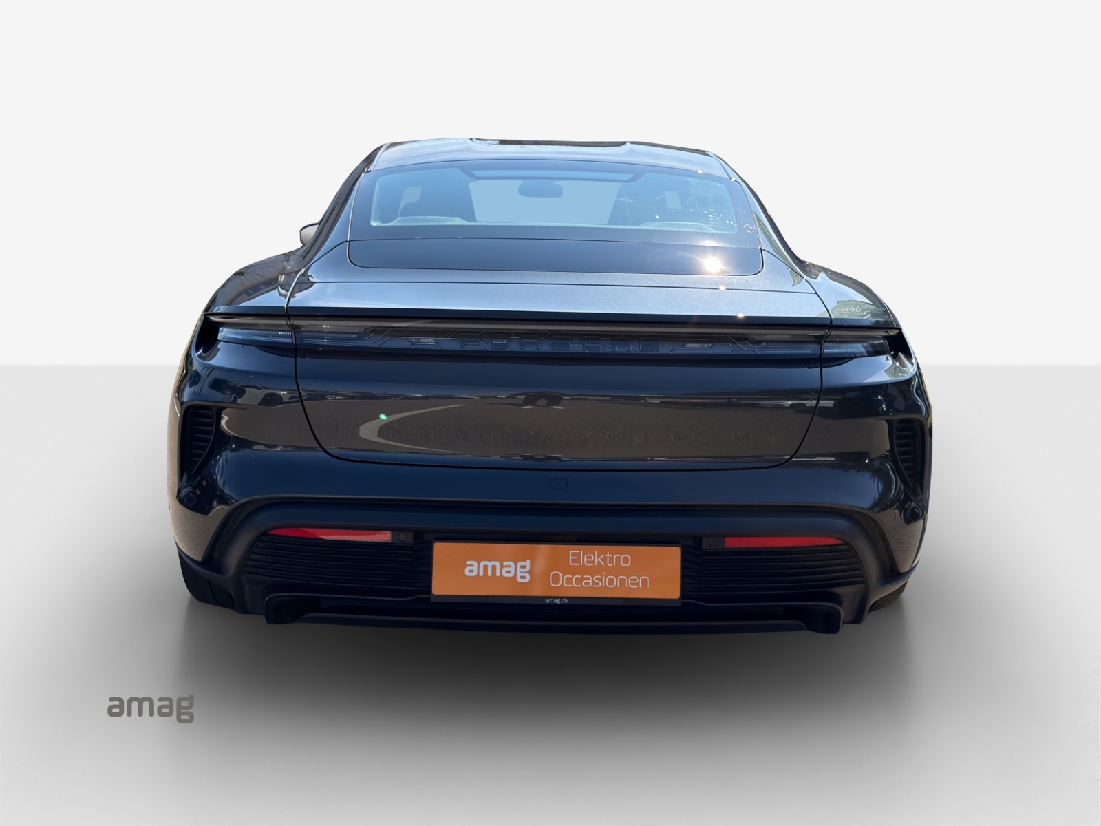 PORSCHE Taycan Turbo 104kWh-image-4