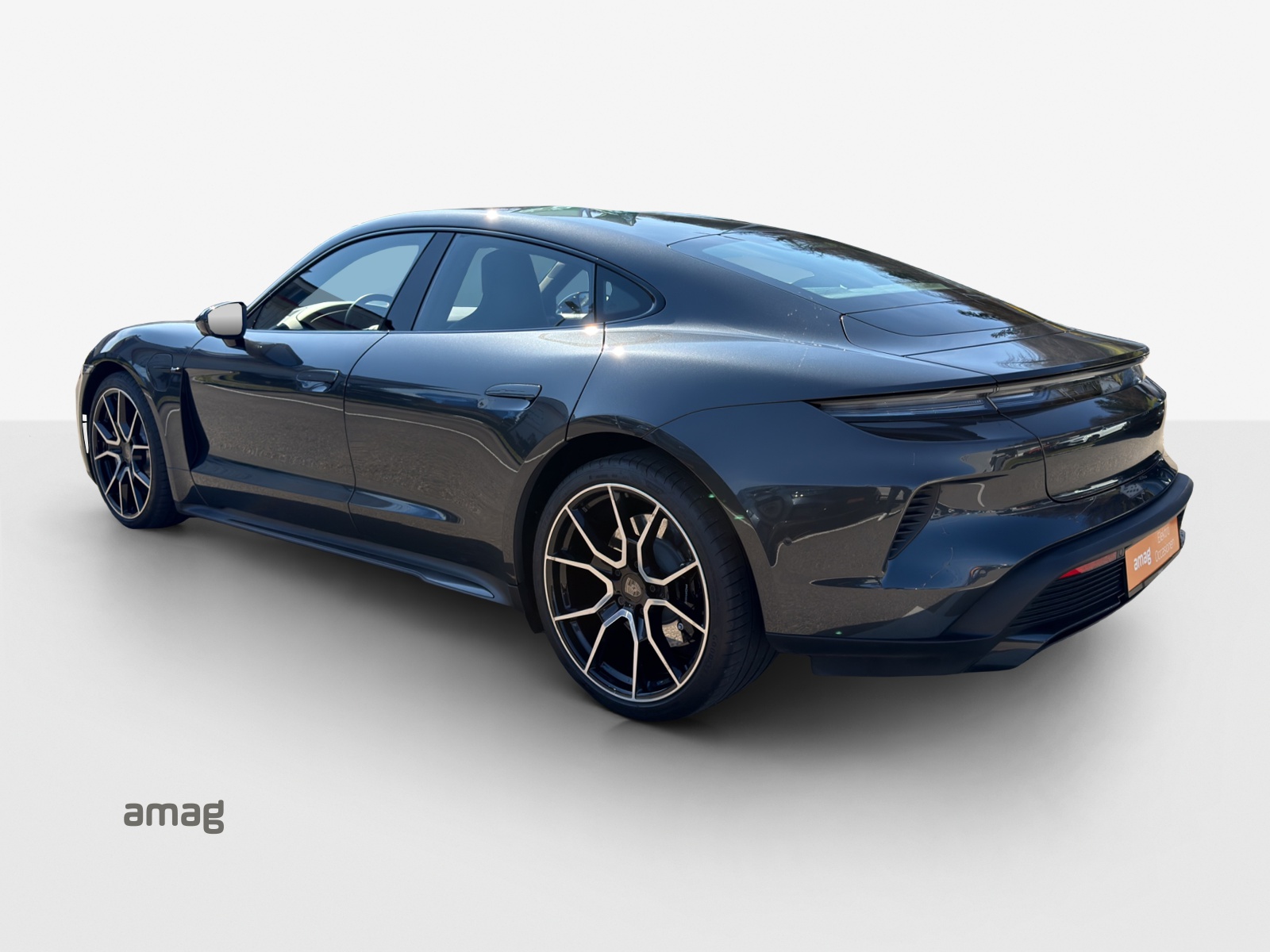 PORSCHE Taycan Turbo 104kWh-image-3