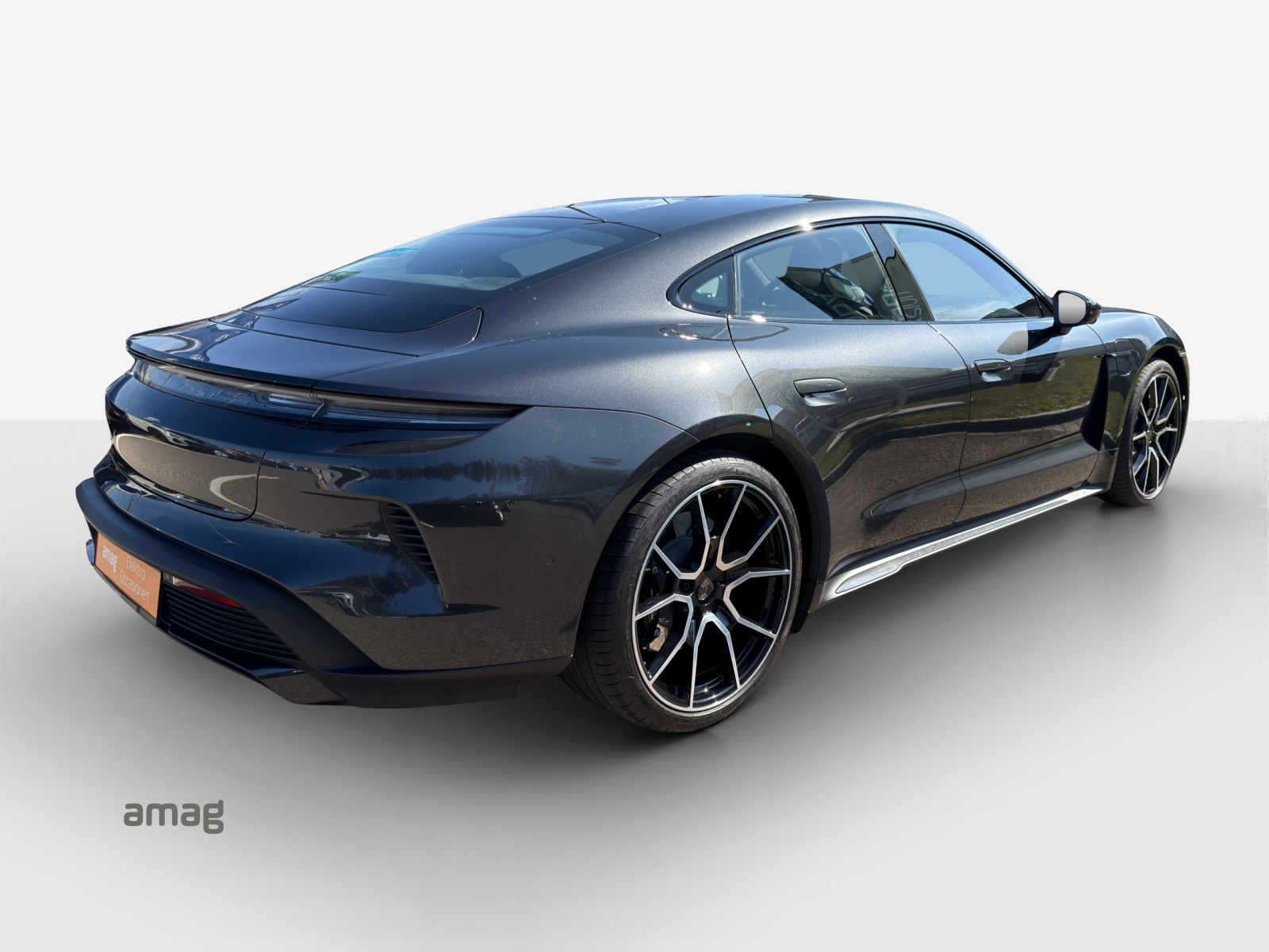 PORSCHE Taycan Turbo 104kWh-image-5