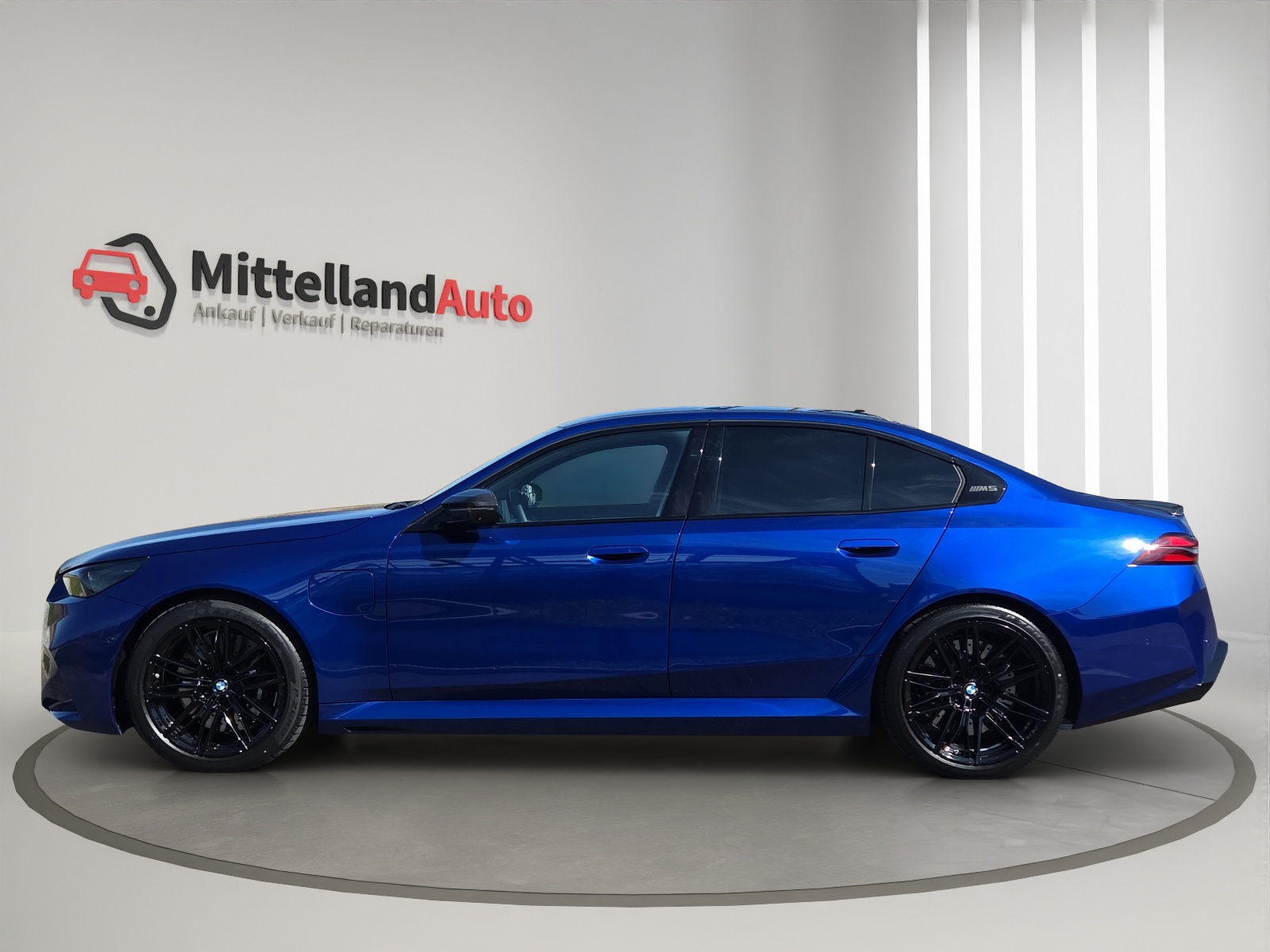 BMW M5 xDrive-image-4