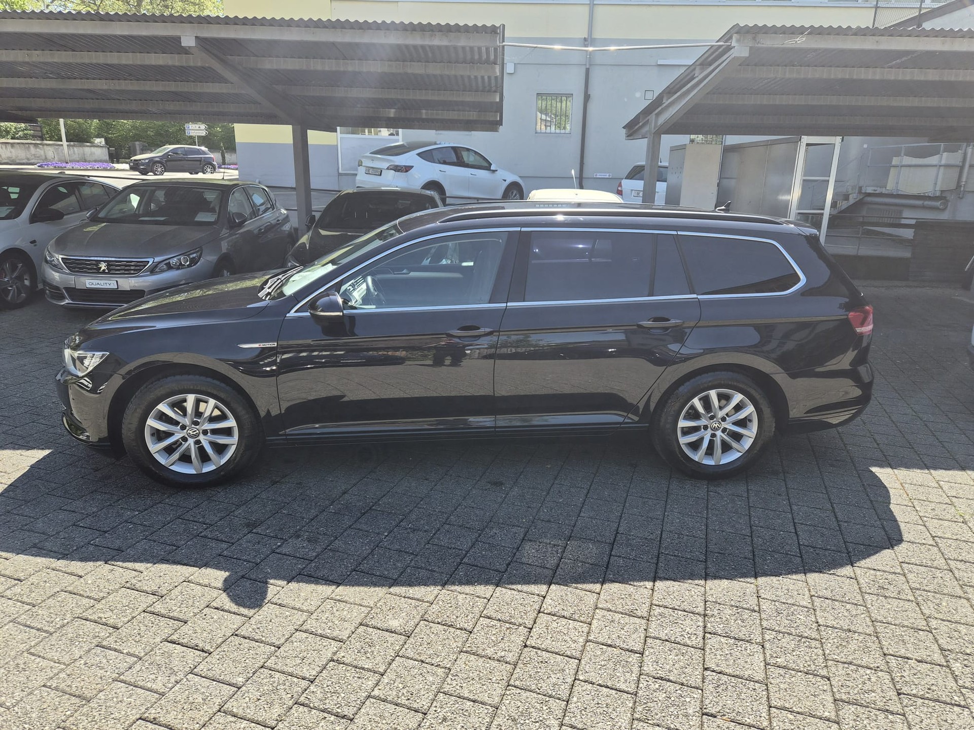 VW Passat Variant 2.0 TDI SCR BMT Comfortline 4Motion-image-2