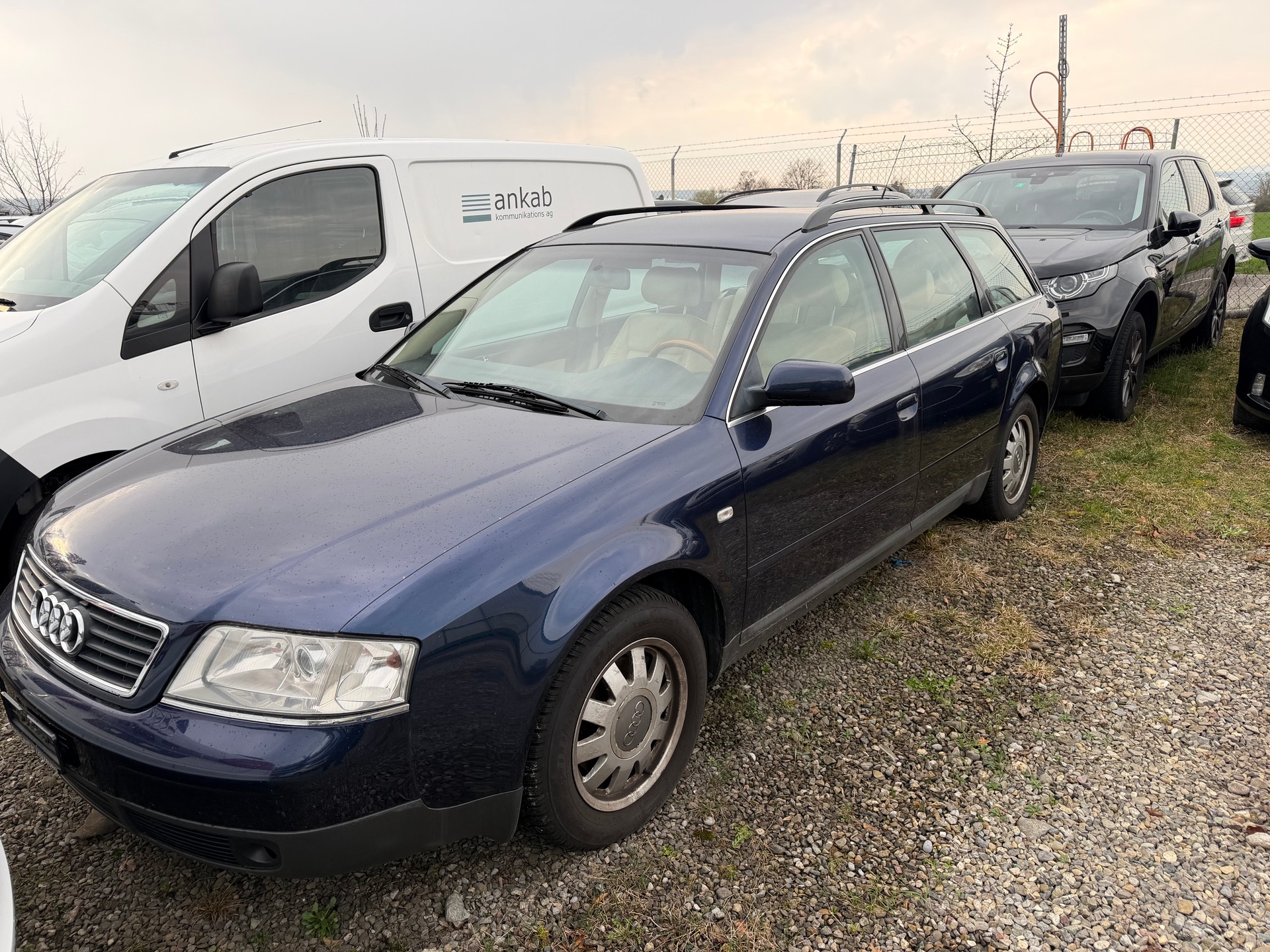 AUDI A6 Avant 2.4 Ambiente-image-2