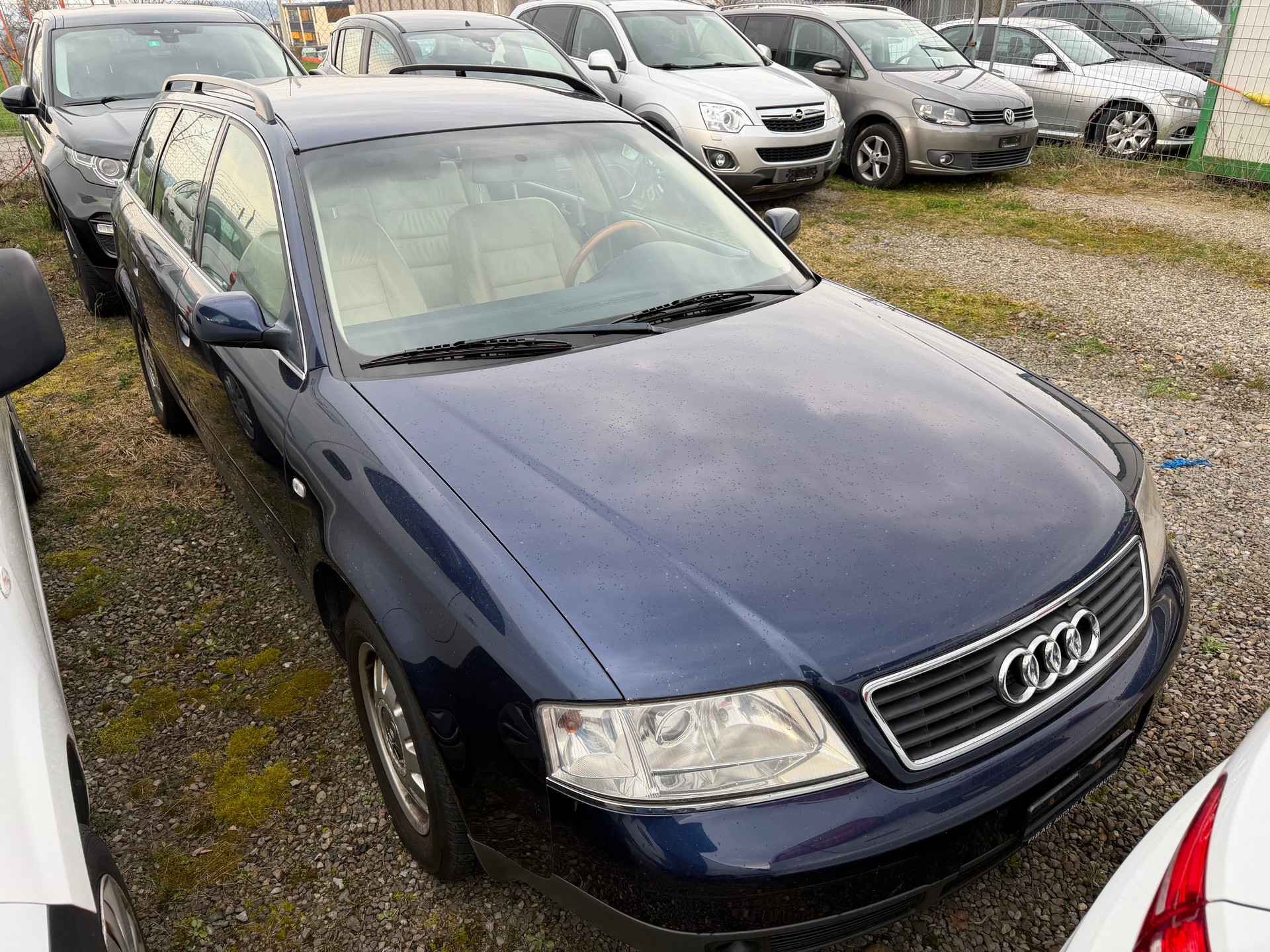AUDI A6 Avant 2.4 Ambiente-image-0