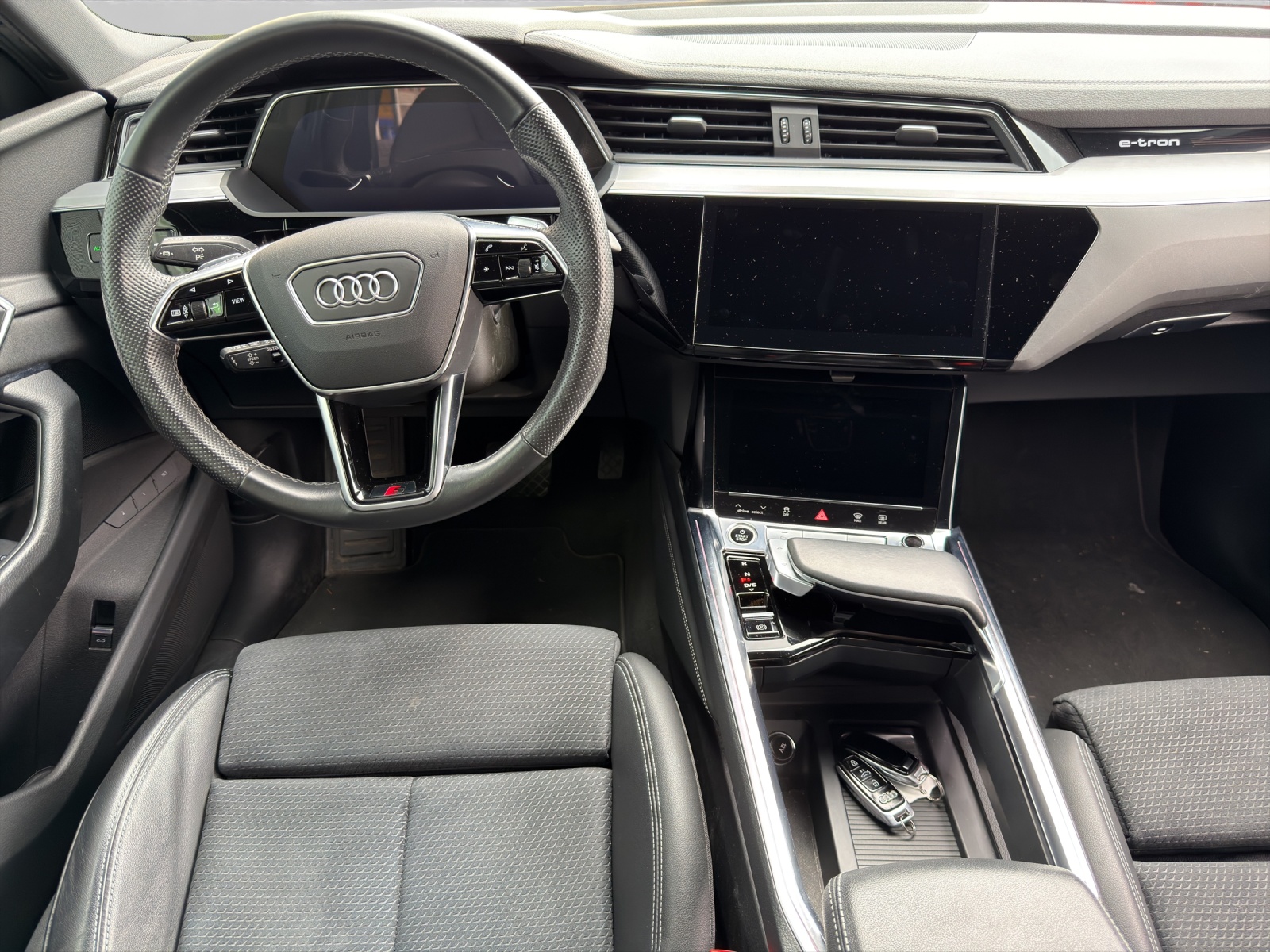 AUDI e-tron Sportback 55 S Line quattro-image-6