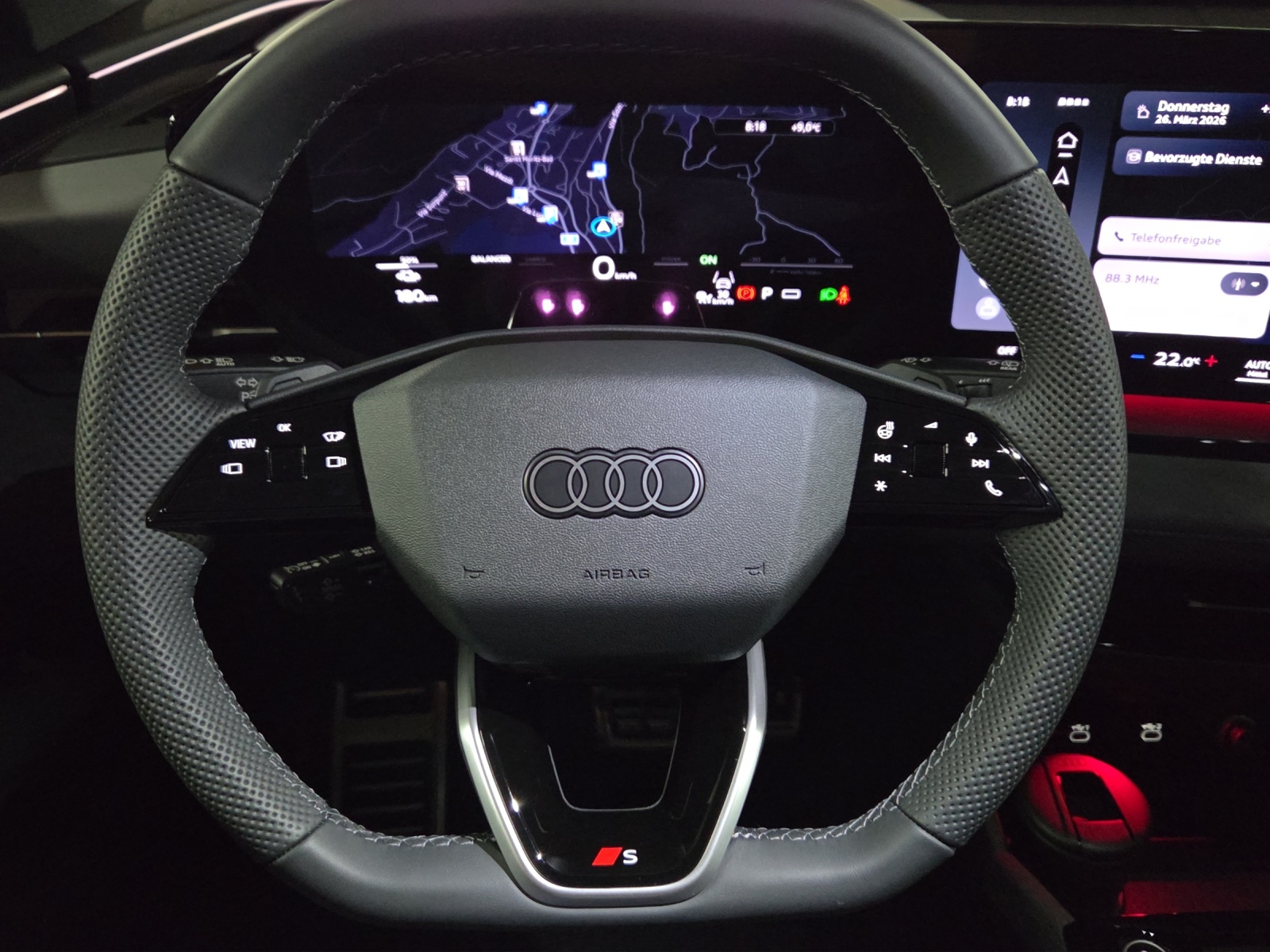 AUDI Q6 e-tron quattro-image-5