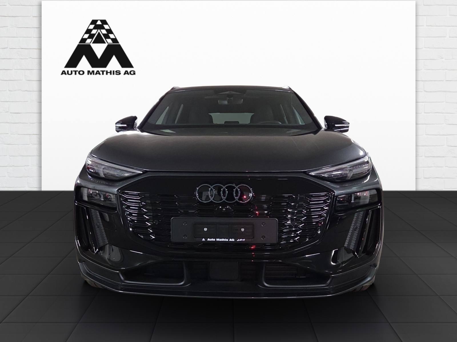 AUDI Q6 e-tron quattro-showroom-element-1