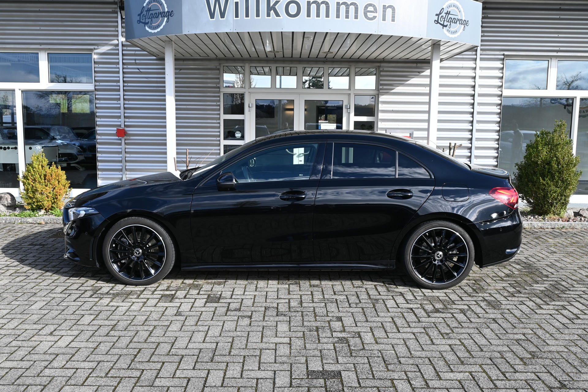 MERCEDES-BENZ A 250 Sedan 4Matic AMG Line 4Matic 7G-DCT 4x4-image-4