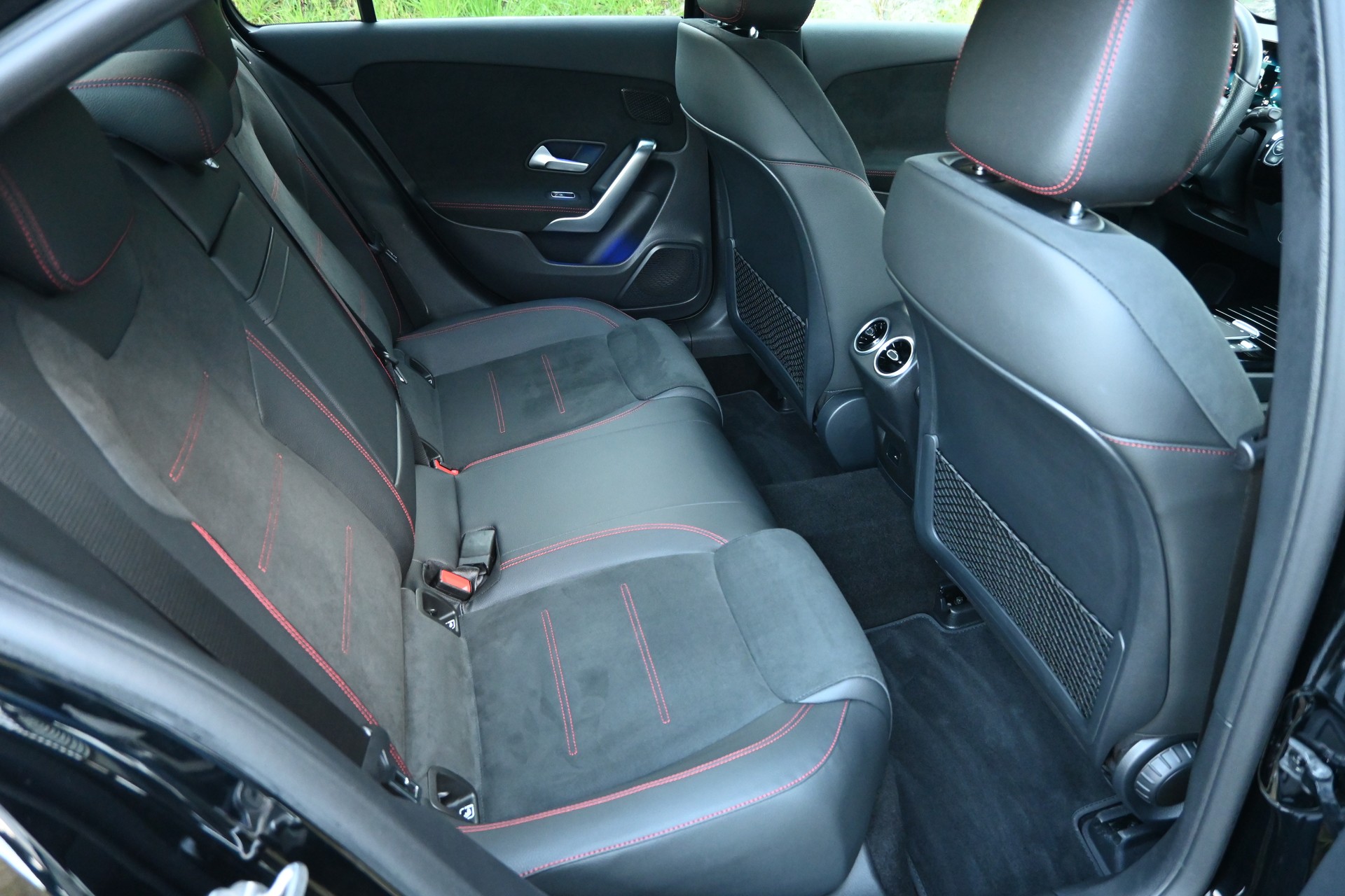 MERCEDES-BENZ A 250 Sedan 4Matic AMG Line 4Matic 7G-DCT 4x4-image-13