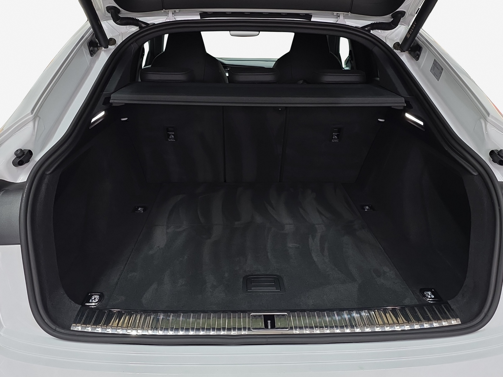 AUDI e-tron 55 Sportback S Line Black Edition quattro-image-13