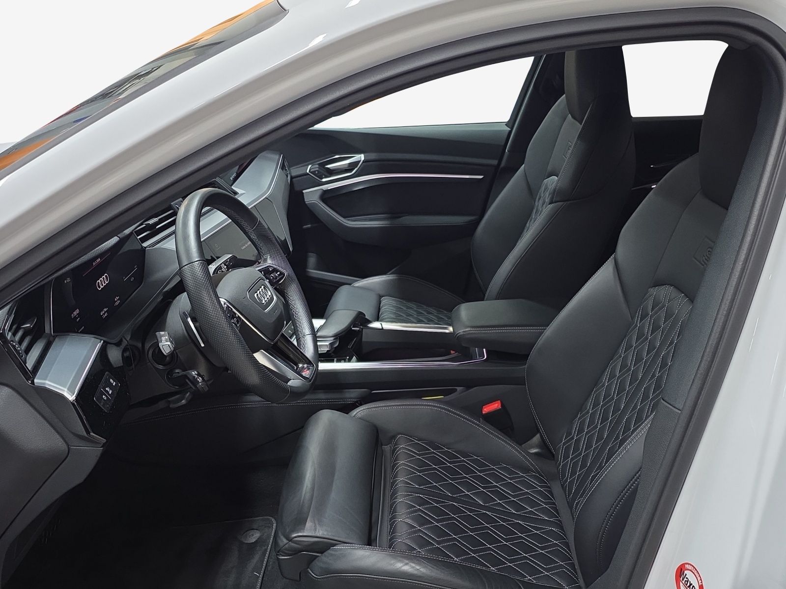 AUDI e-tron 55 Sportback S Line Black Edition quattro-image-8