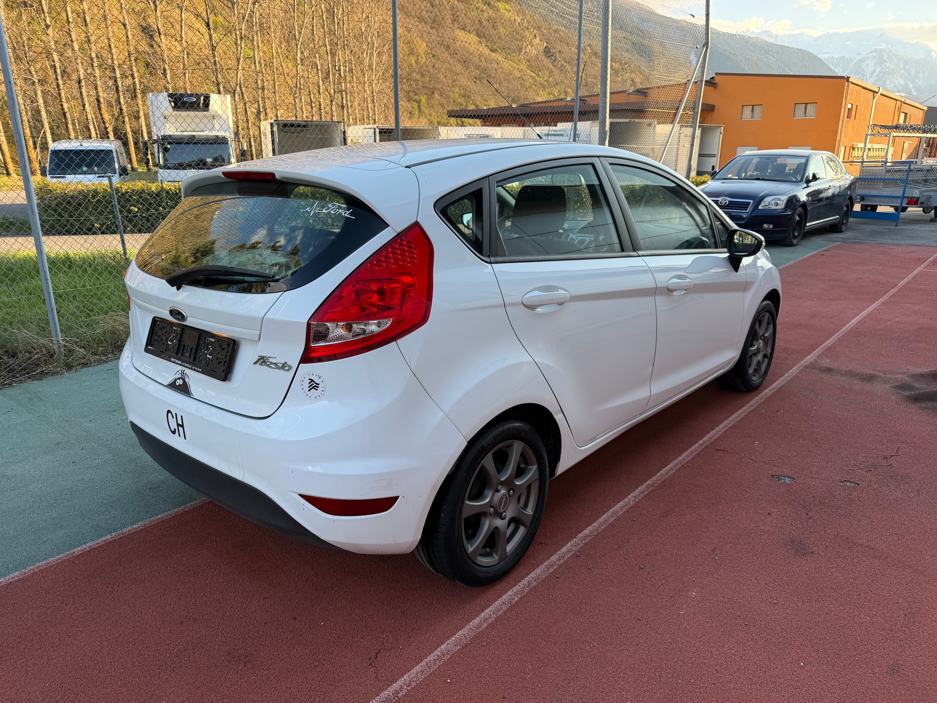 FORD Fiesta 1.4 16V Titanium-image-3