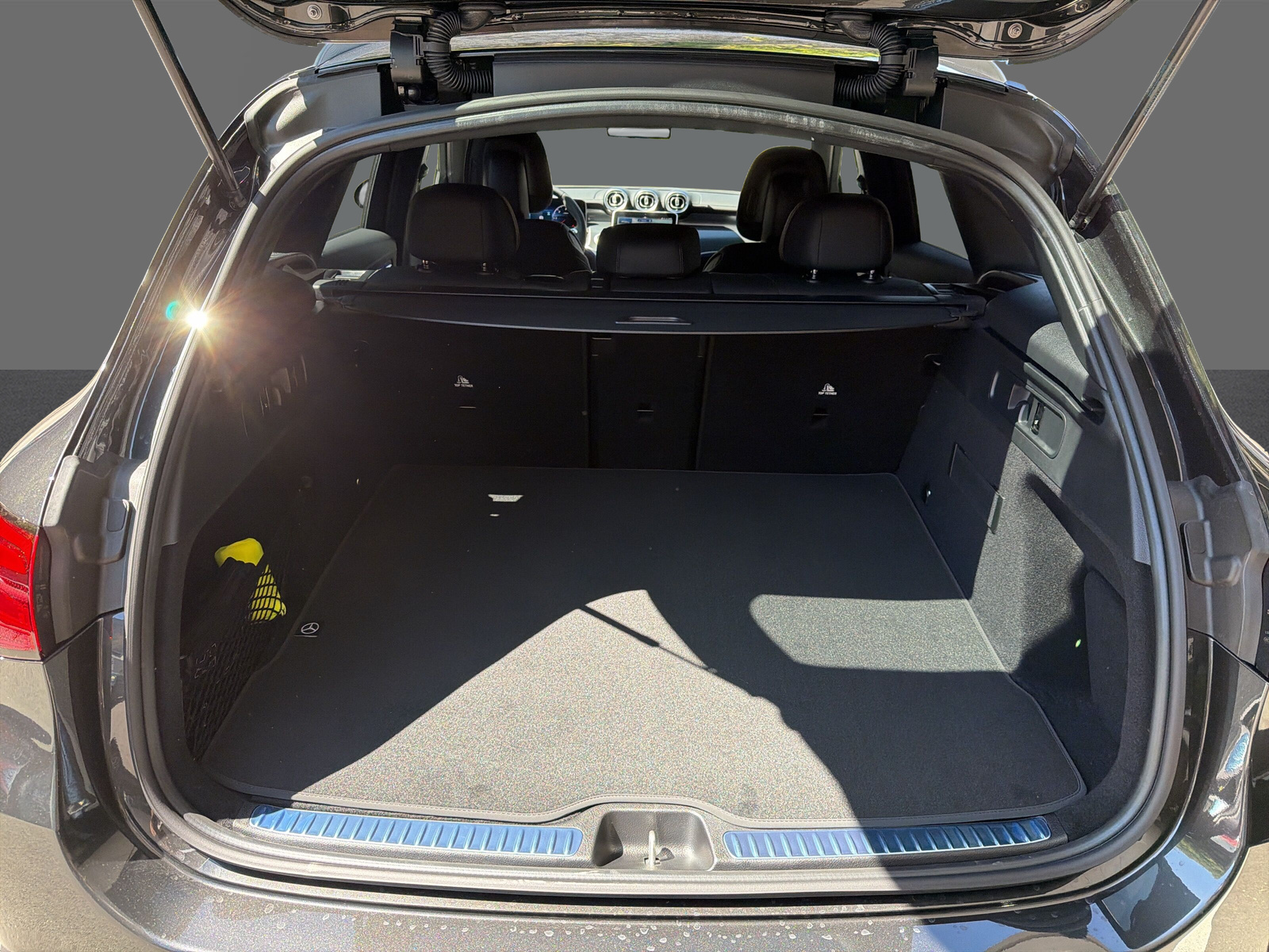 MERCEDES-BENZ GLC 220 d 4Matic 9G-Tronic-image-19