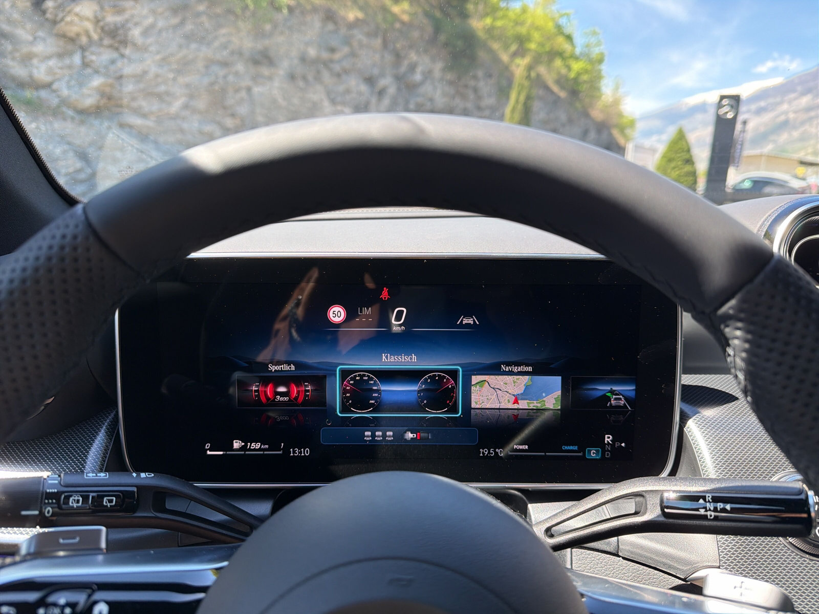 MERCEDES-BENZ GLC 220 d 4Matic 9G-Tronic-image-25