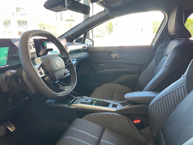 RENAULT Clio 1.8 E-Tech Esprit Alpine-image-8