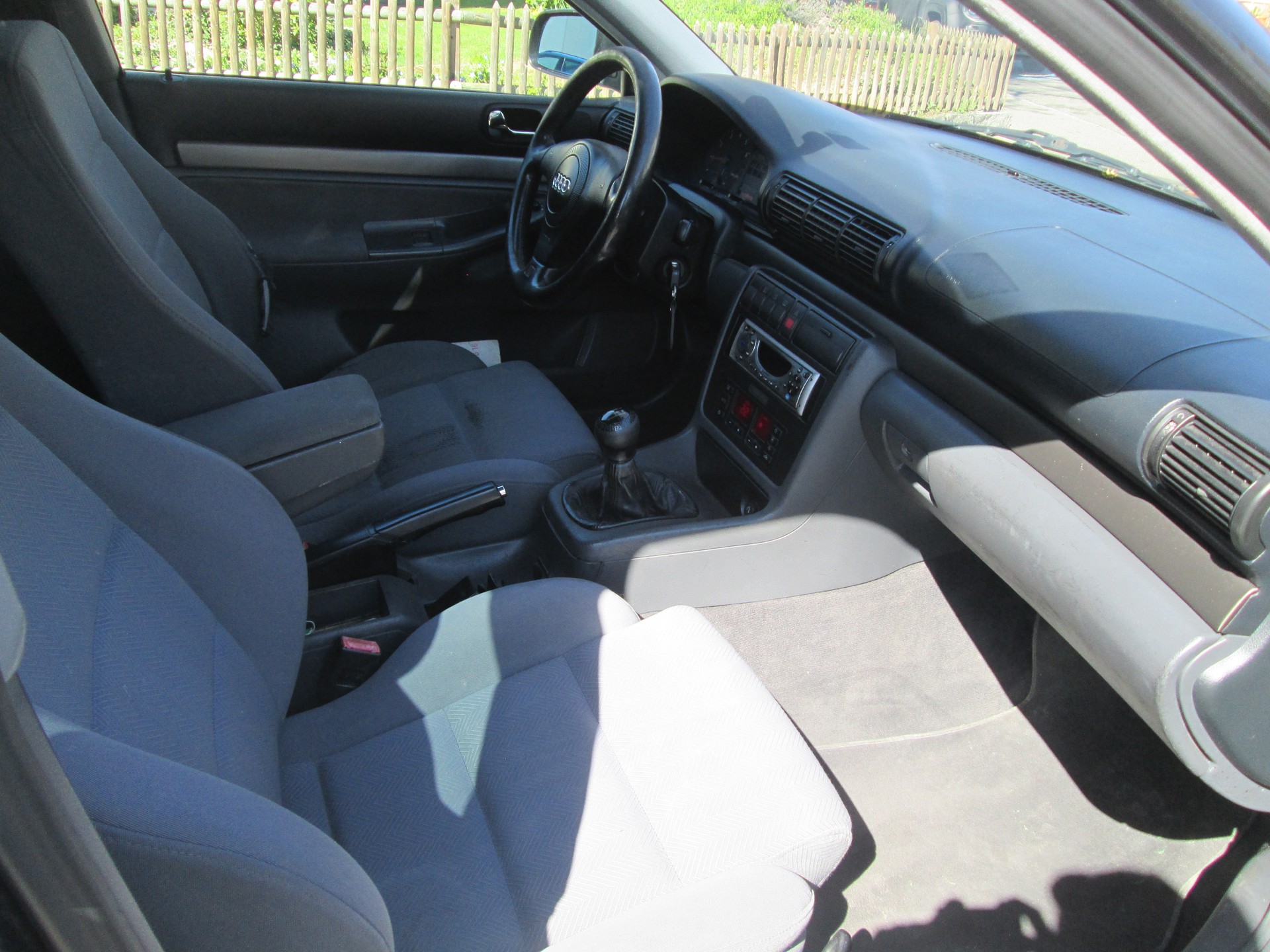 AUDI A4 Avant 1.8 T Advance-image-12