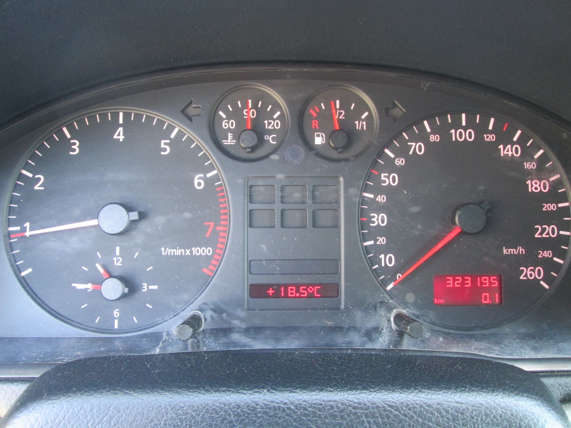 AUDI A4 Avant 1.8 T Advance-image-13