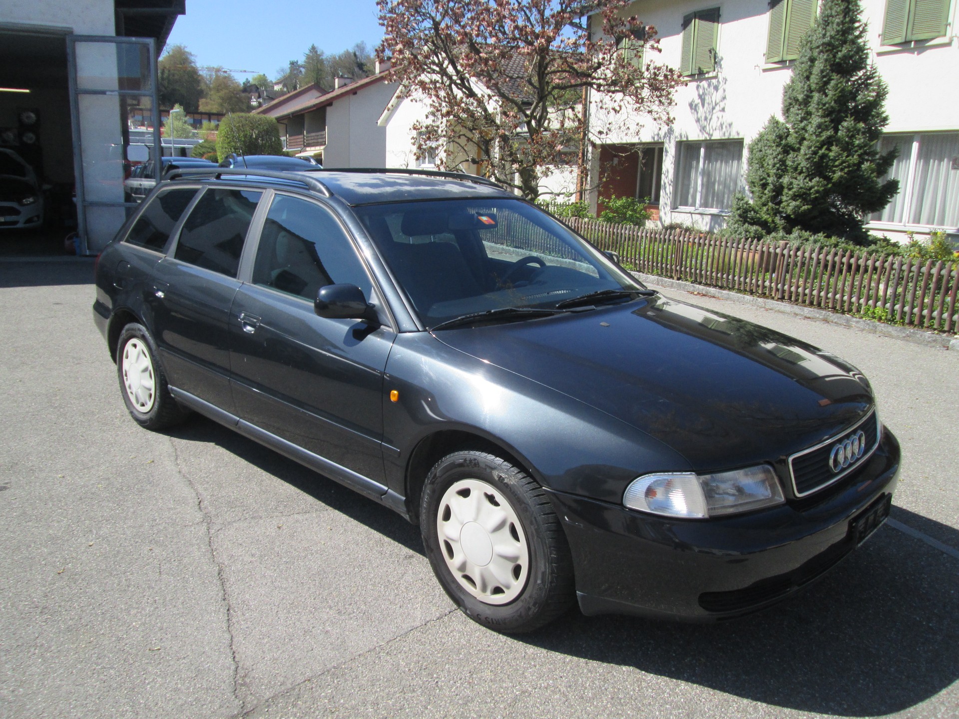 AUDI A4 Avant 1.8 T Advance-image-6