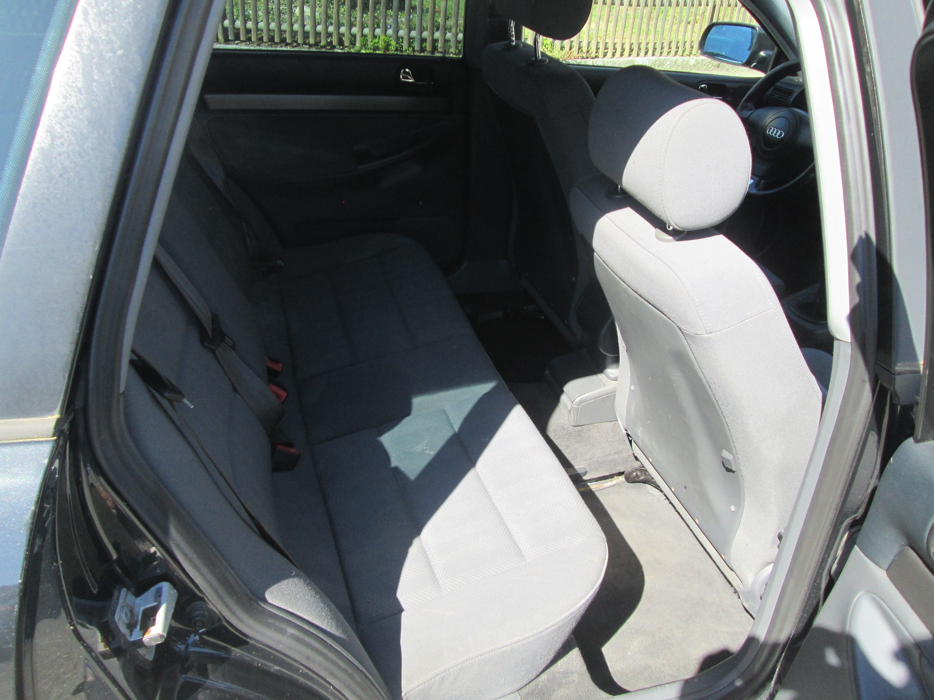 AUDI A4 Avant 1.8 T Advance-image-11