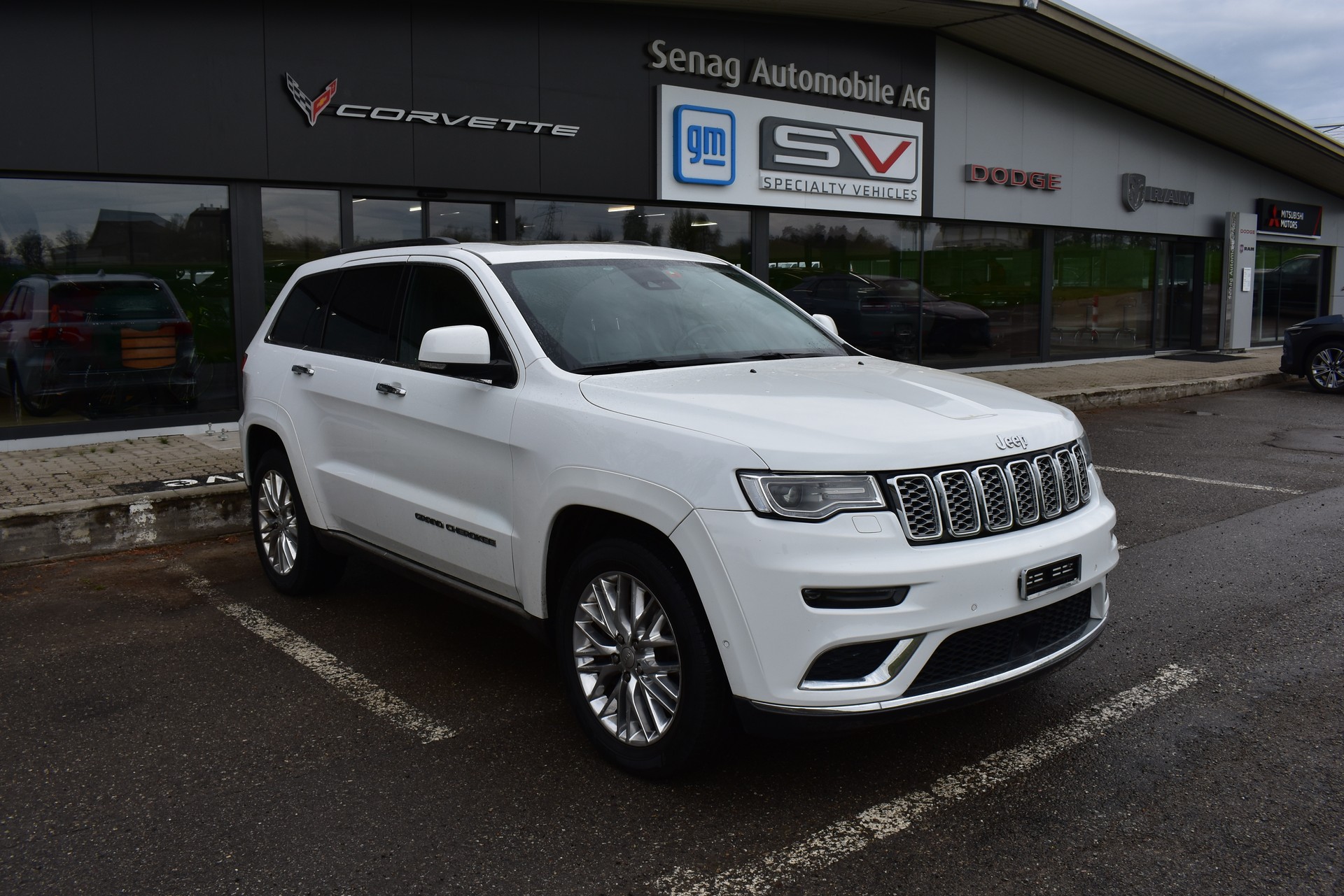 JEEP Grand Cherokee 3.0 CRD Summit Automatic-image-1