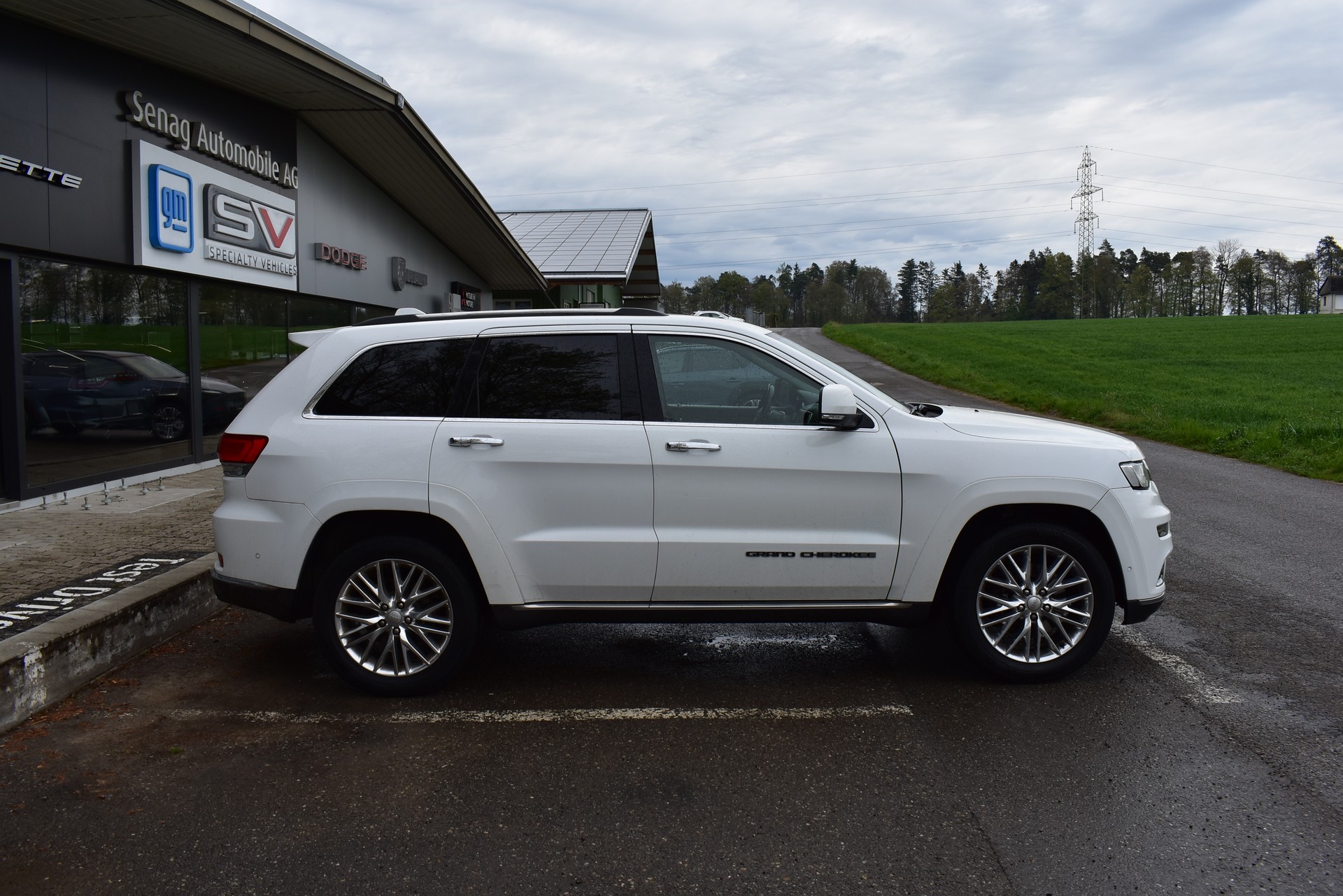 JEEP Grand Cherokee 3.0 CRD Summit Automatic-image-2