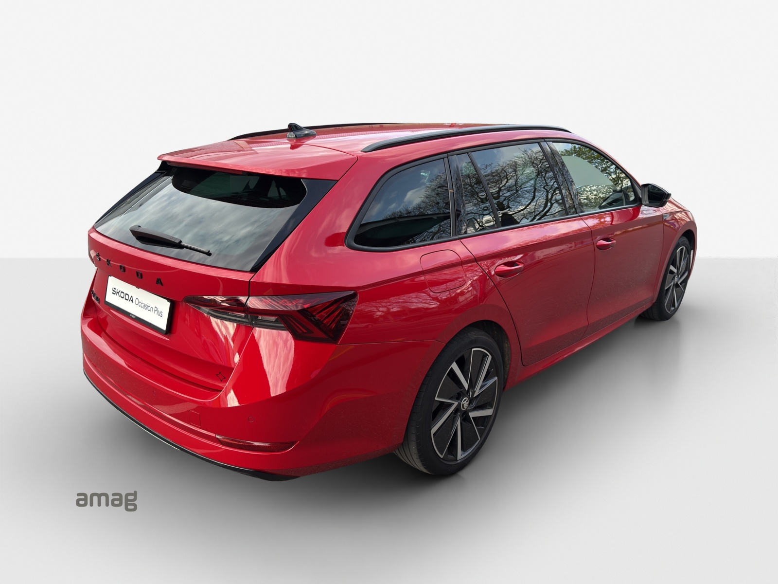 SKODA Octavia Combi 2.0 TSI SportLine DSG 4x4-image-4
