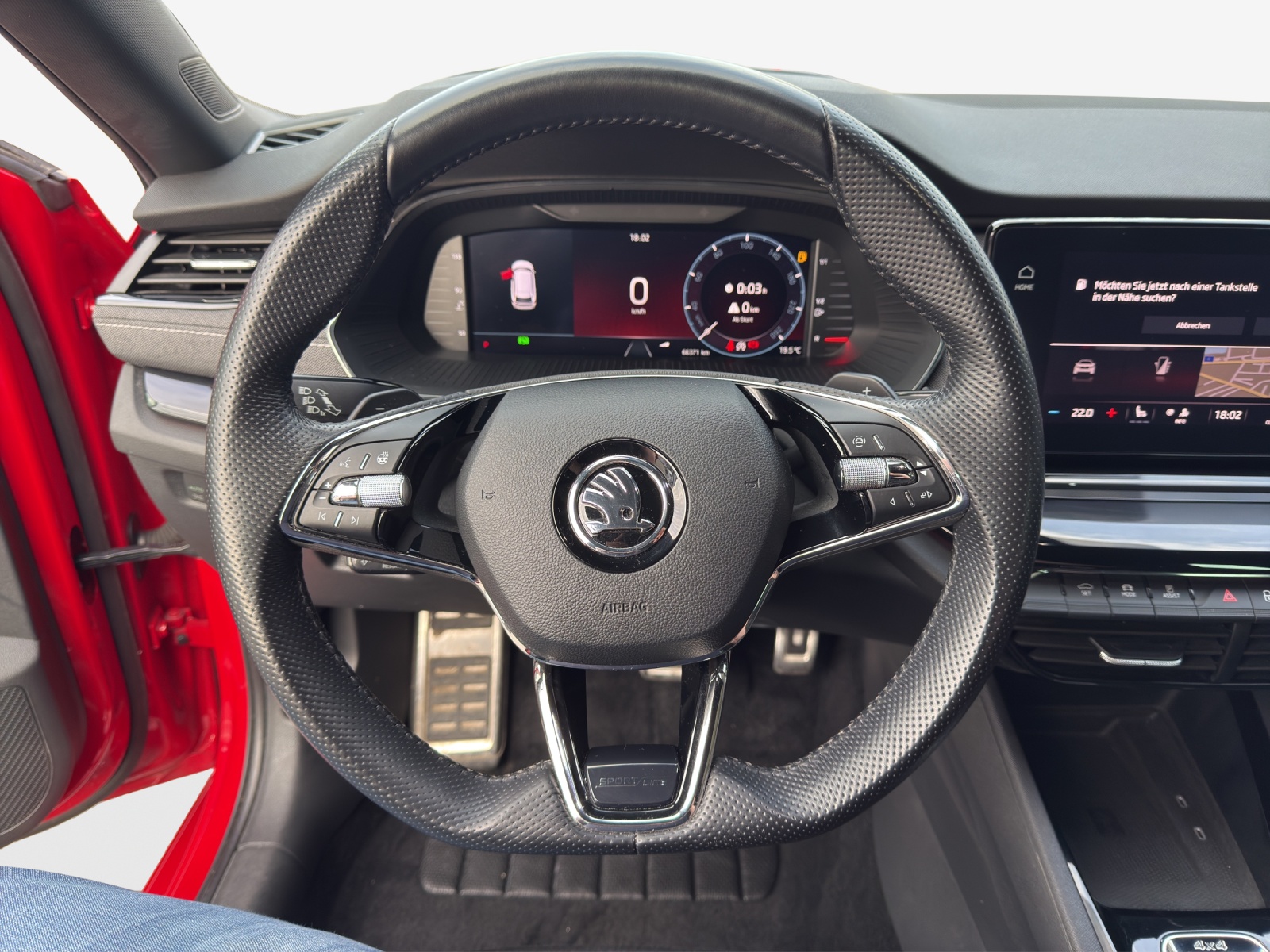 SKODA Octavia Combi 2.0 TSI SportLine DSG 4x4-image-9